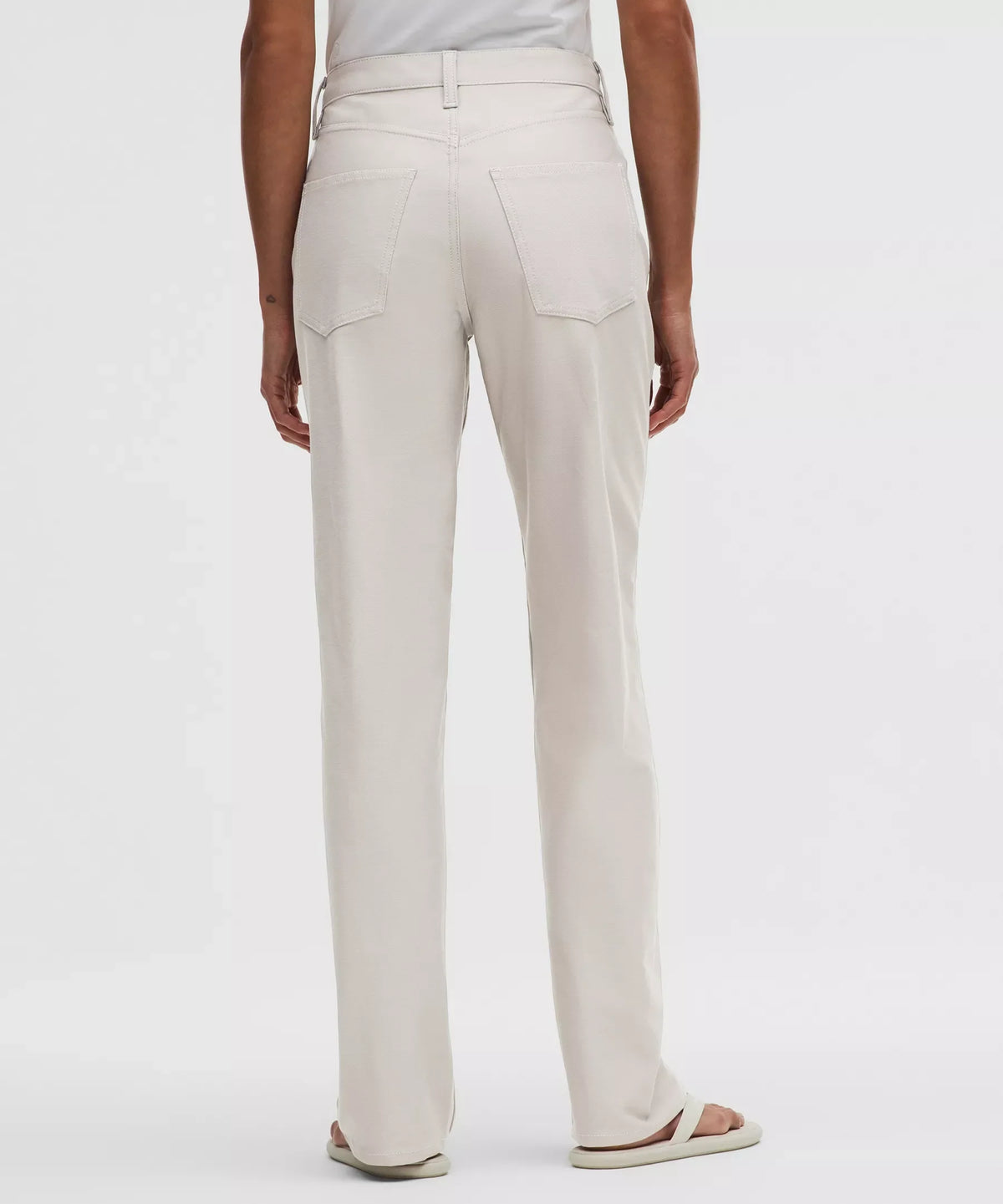Pantalón de tiro medio