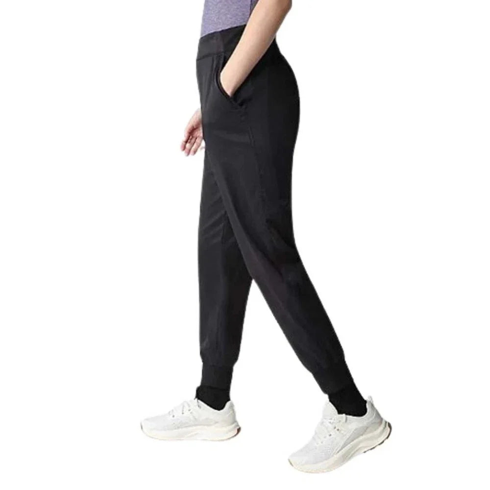 Pantalón deportivo de mujer color negro