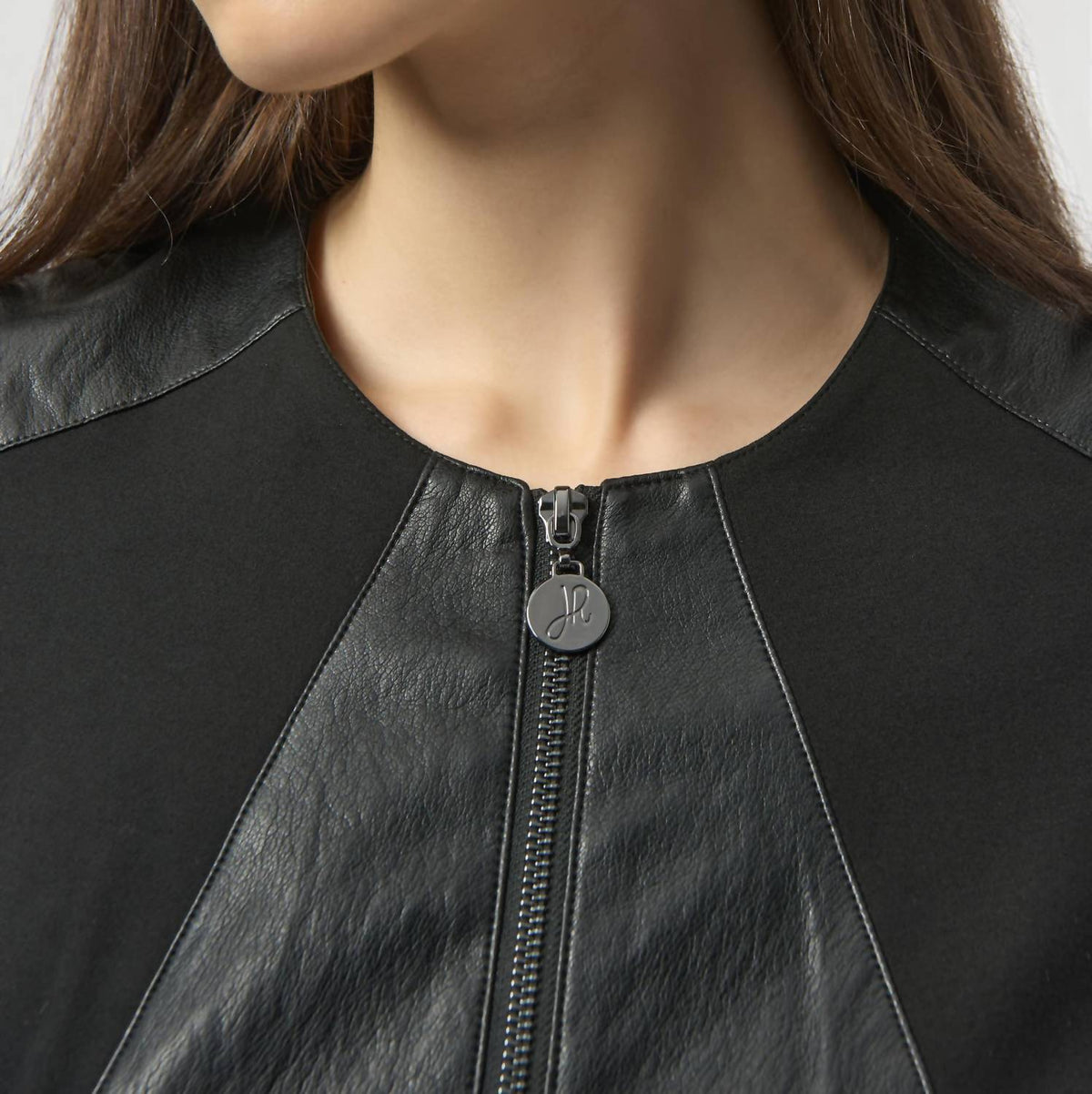 Chaqueta color negro