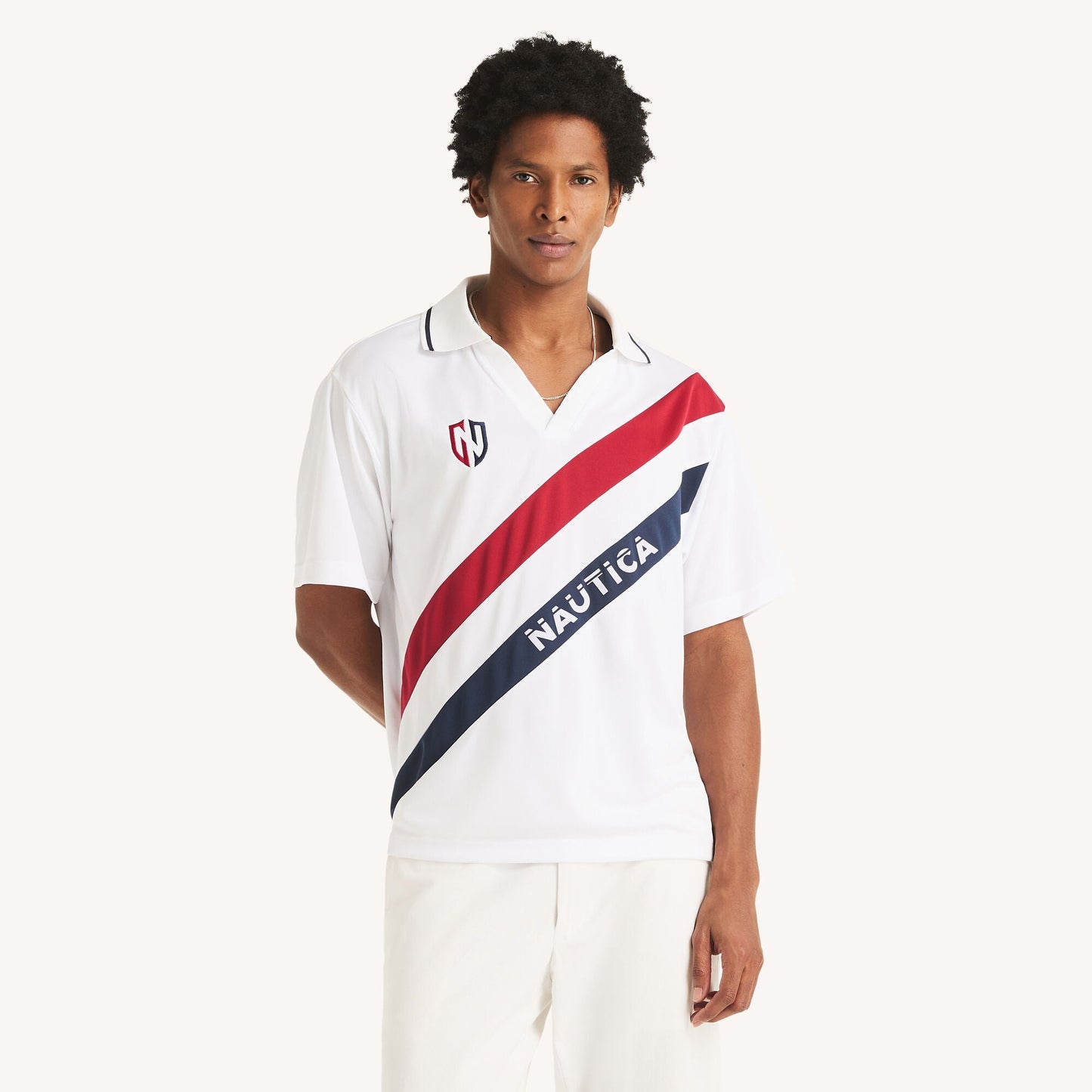 Polo de hombre de corte amplio