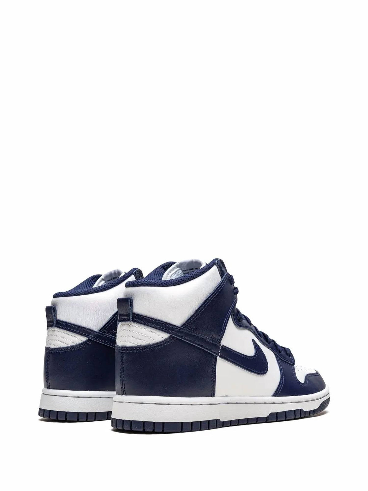 Tenis de hombre color azul marino