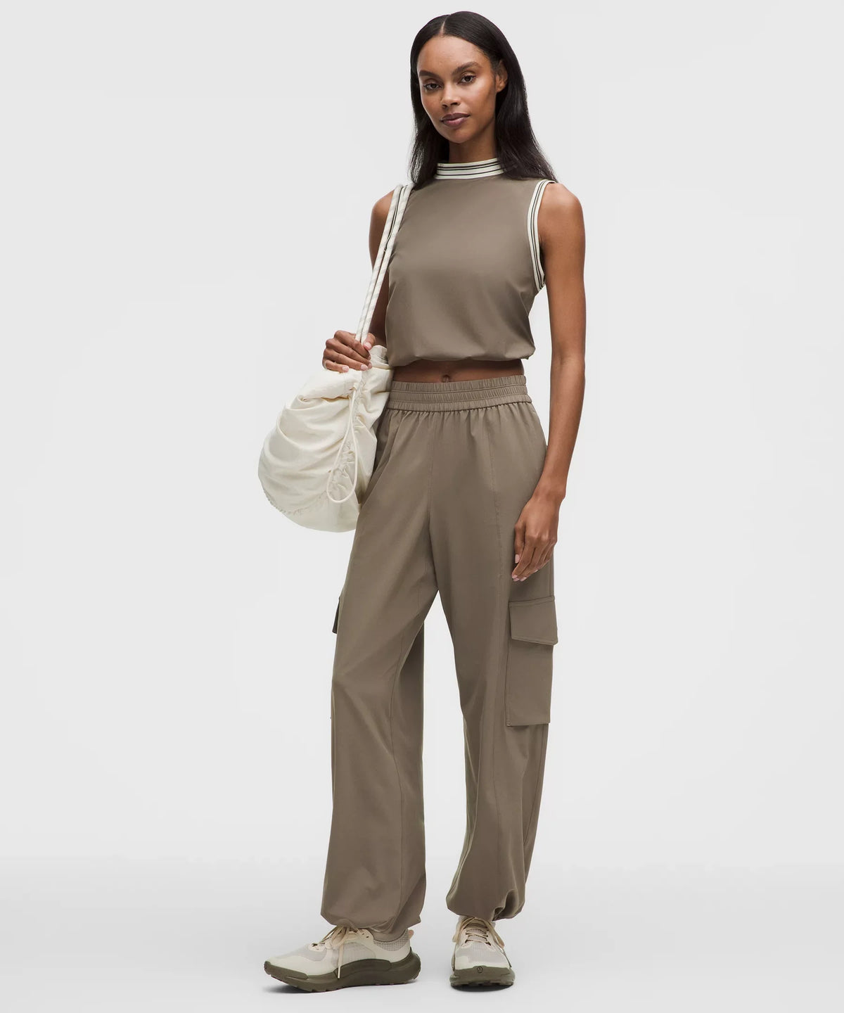 Pantalón de tiro alto