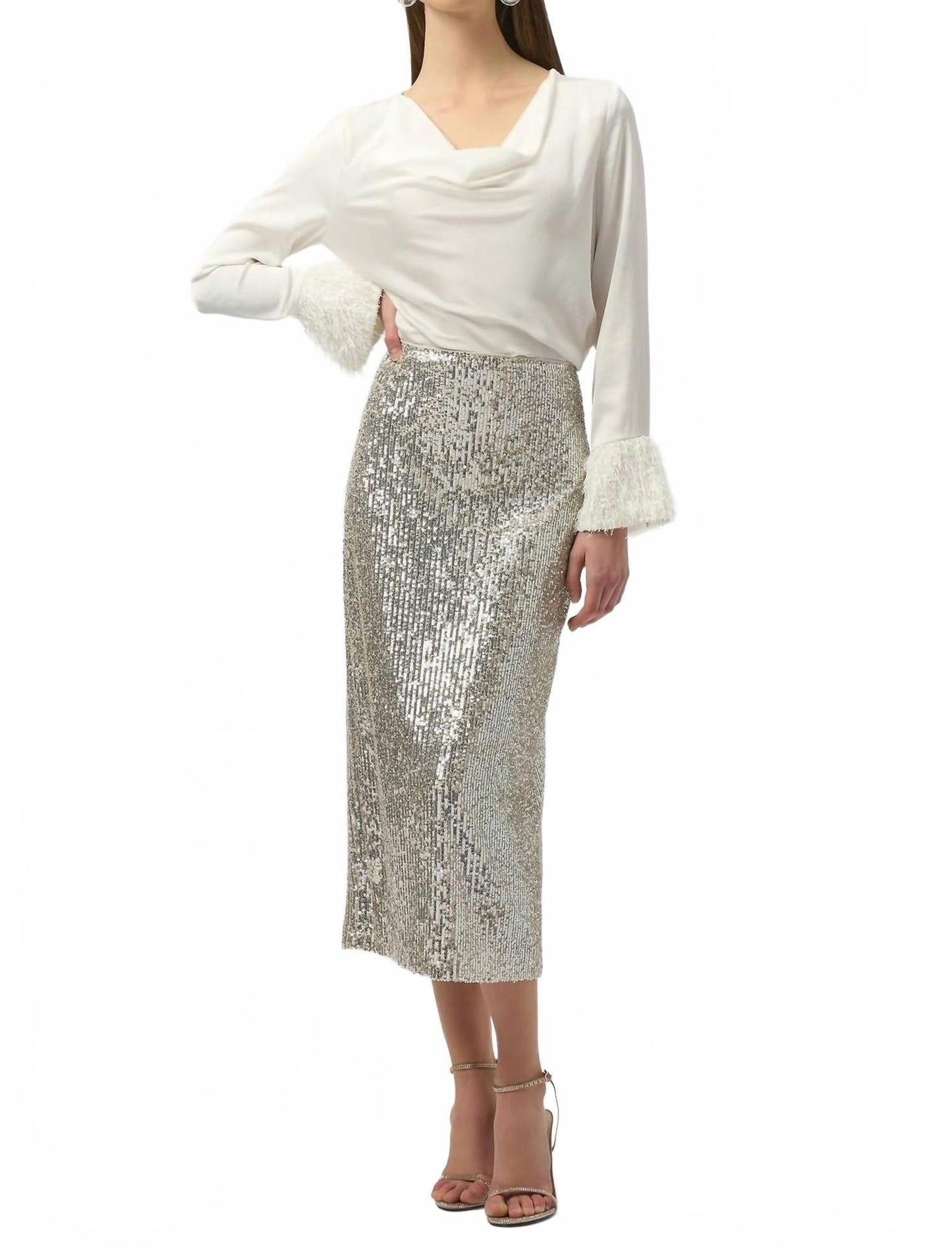 Falda midi con lentejuelas color plateado y nude