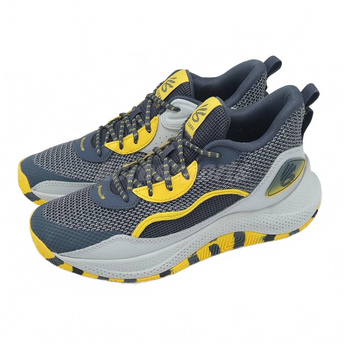 Zapatos de hombre color gris y amarillo