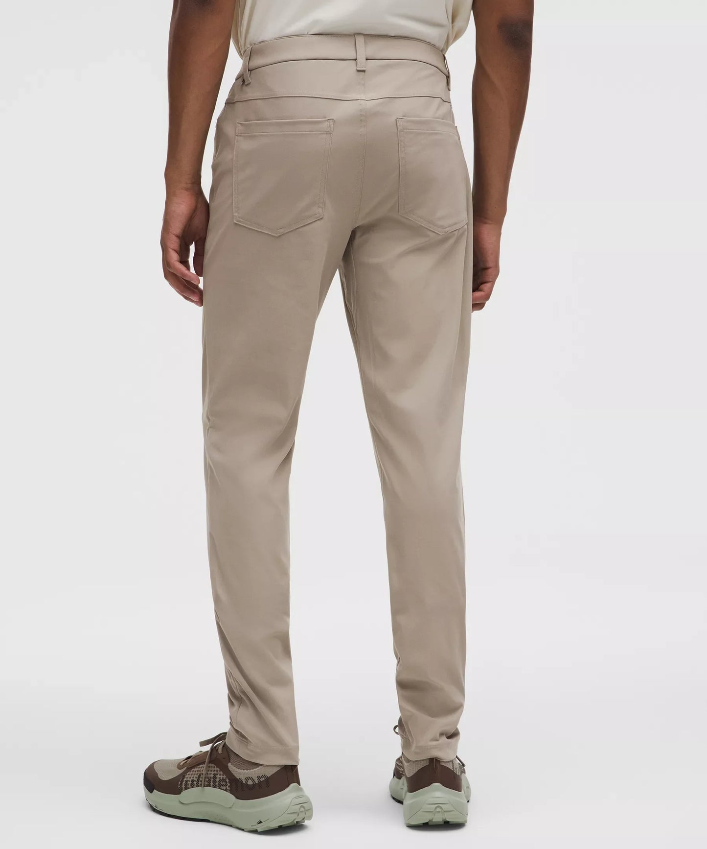 Pantalón de corte ajustado