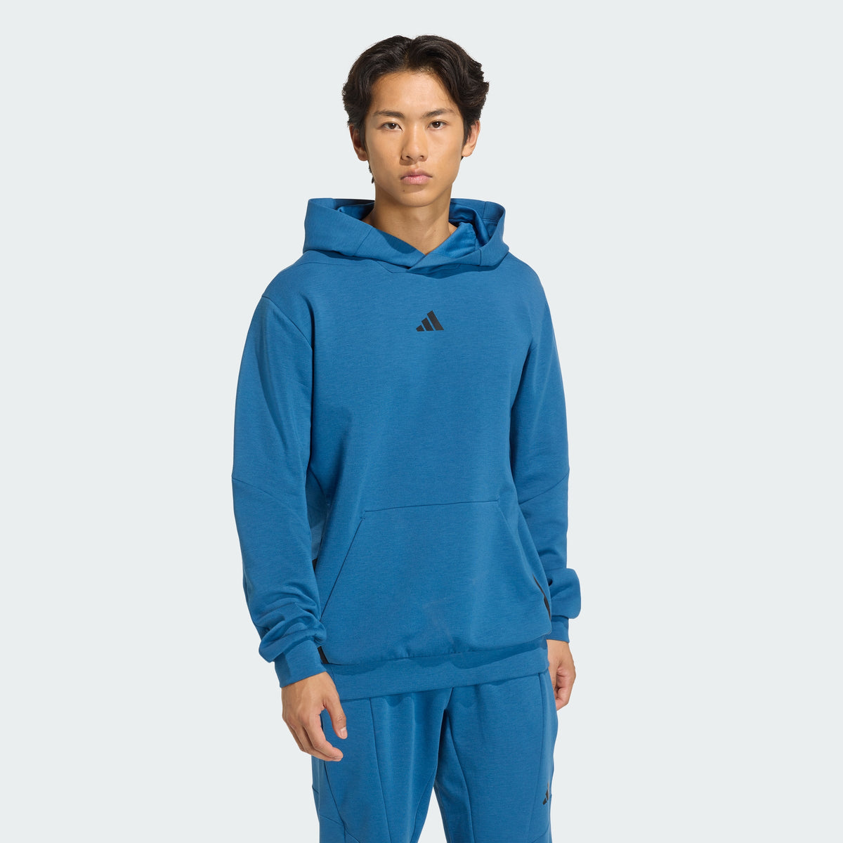 Buzo con capucha de hombre