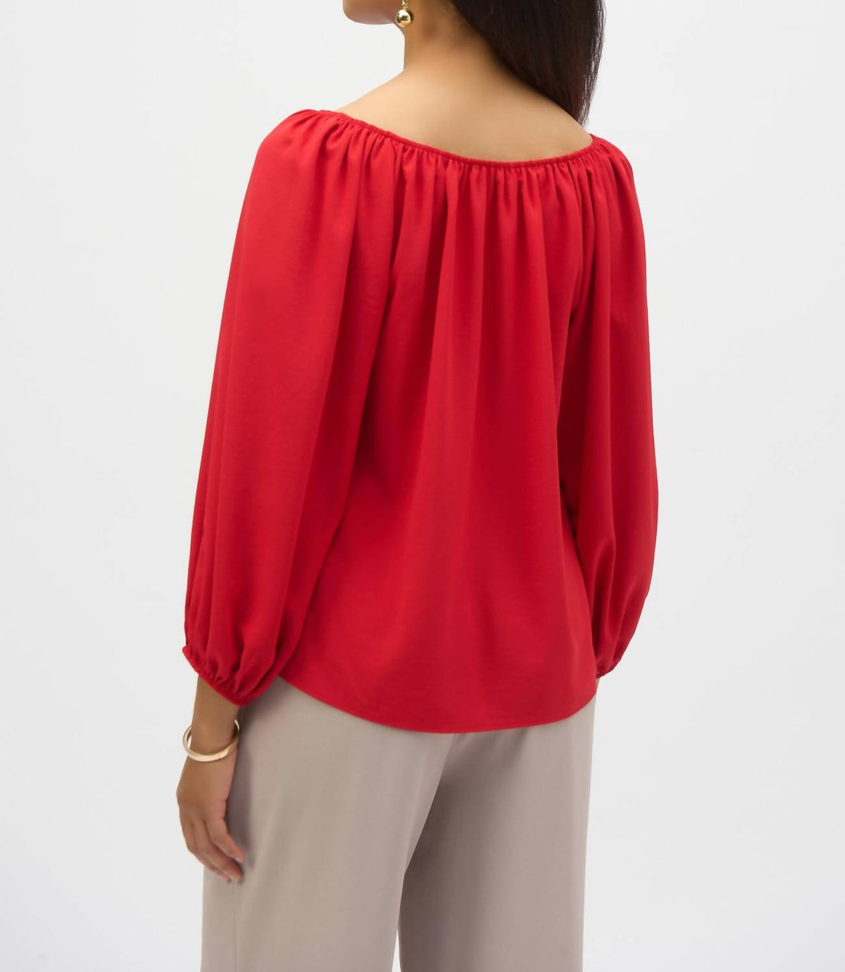 Top con hombros descubiertos color rojo