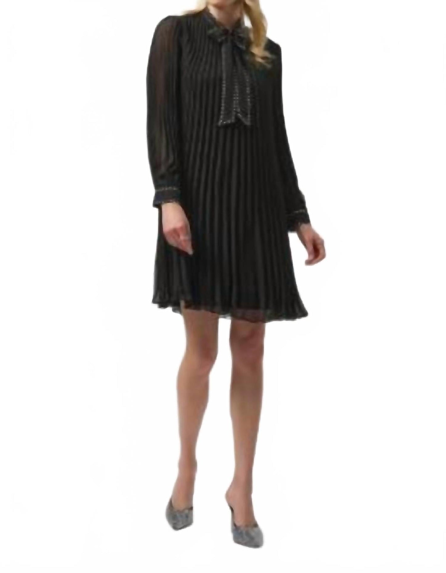 Vestido con pliegues color negro