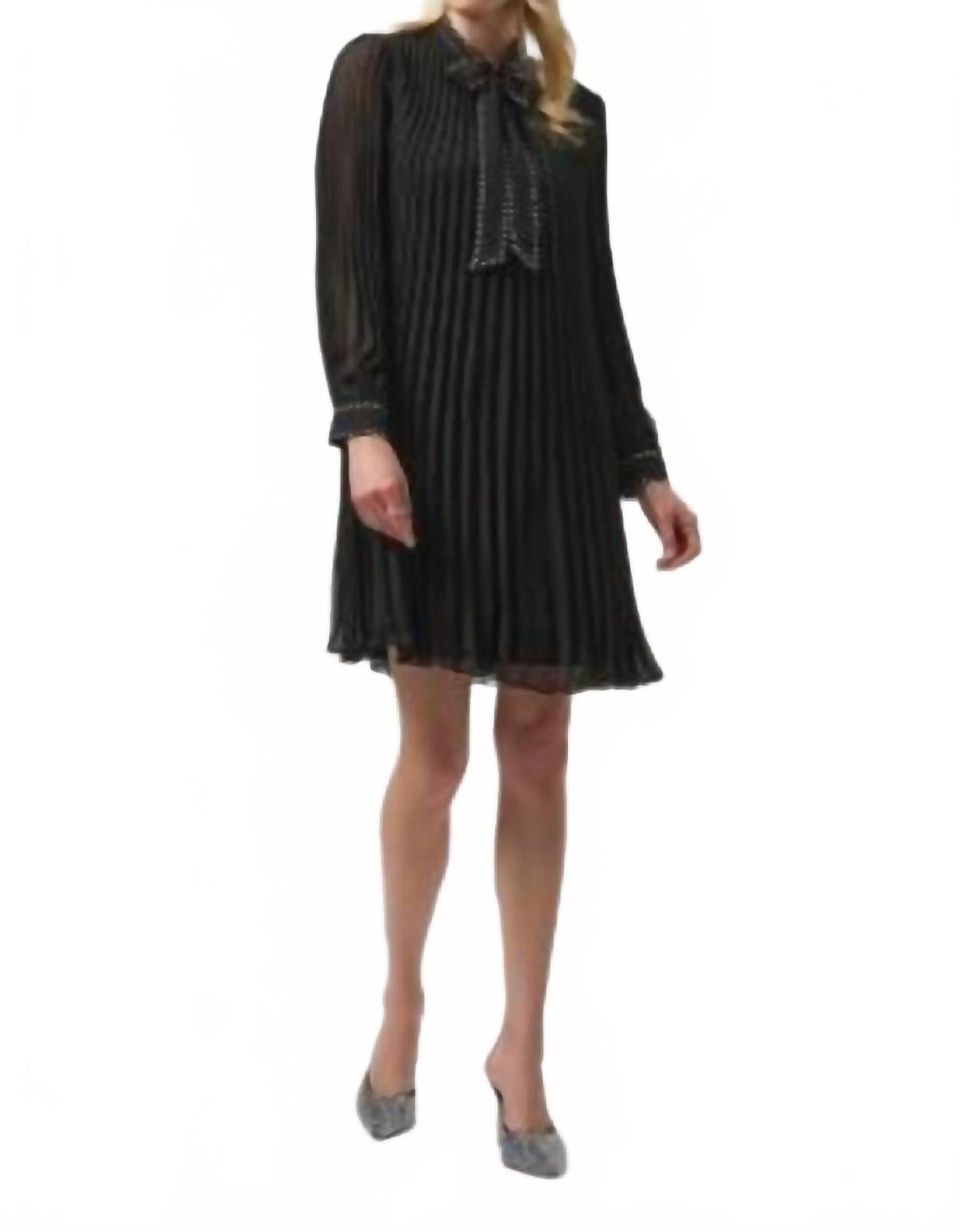 Vestido con pliegues color negro