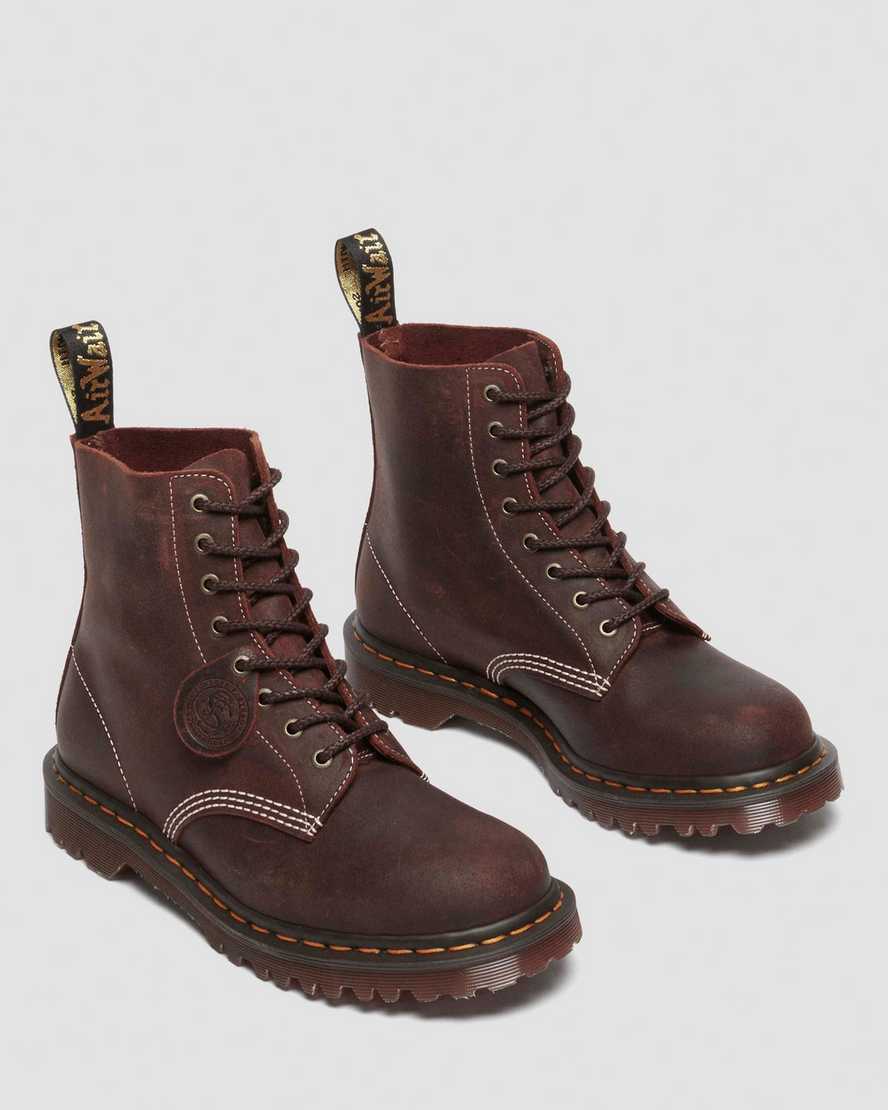Botas con cordones