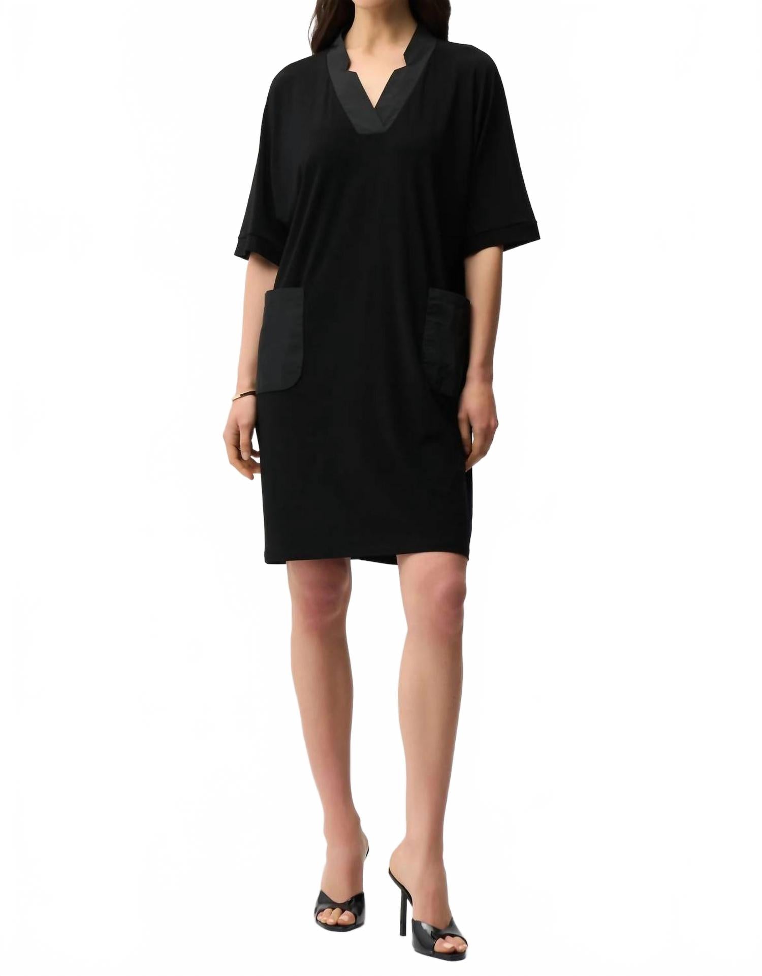 Vestido con cuello en V color negro