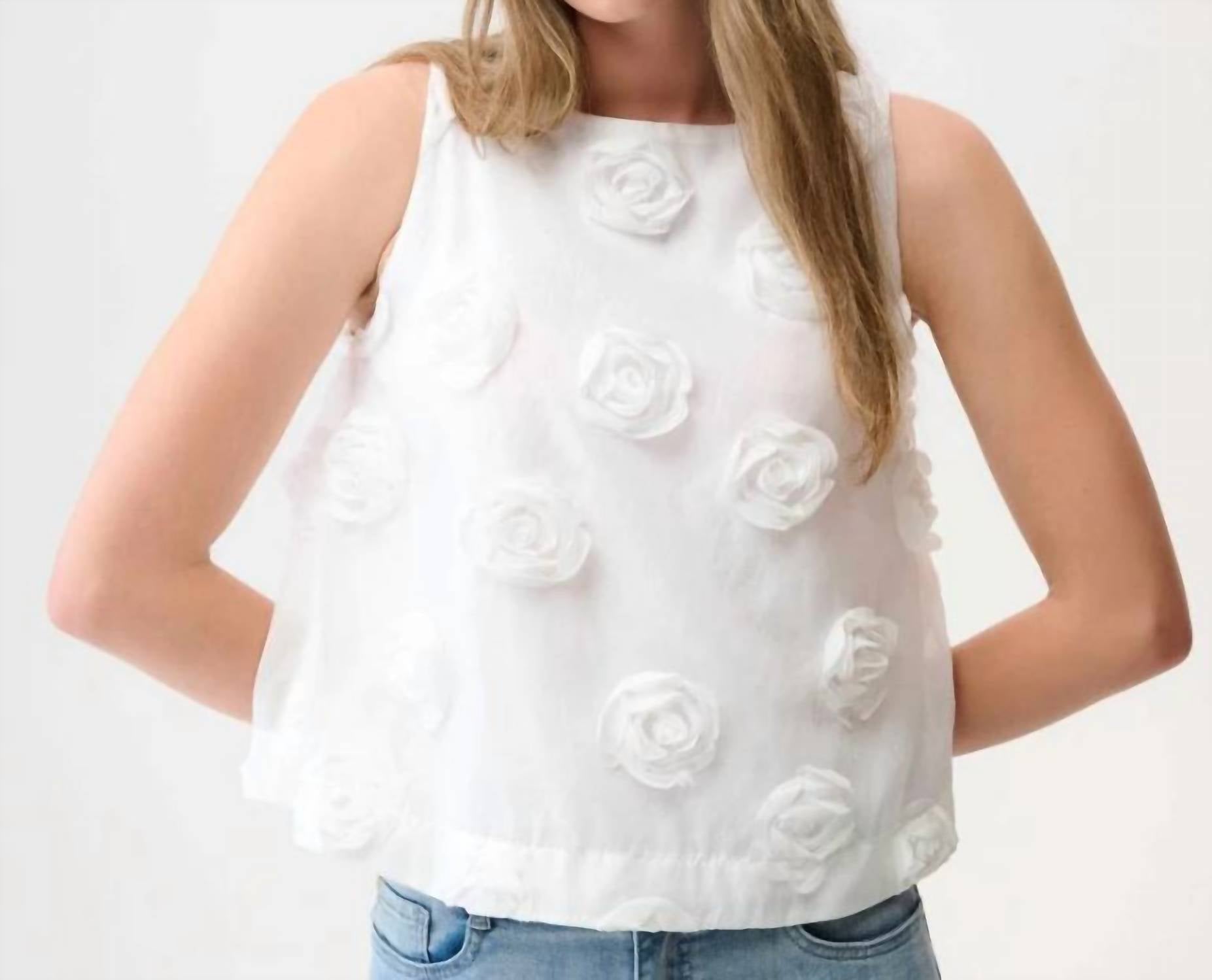 Top sin mangas color blanco