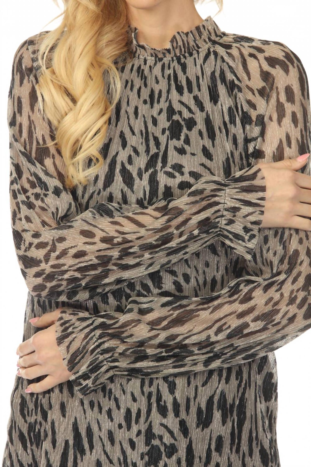 Blusa con estampado animal con pliegues