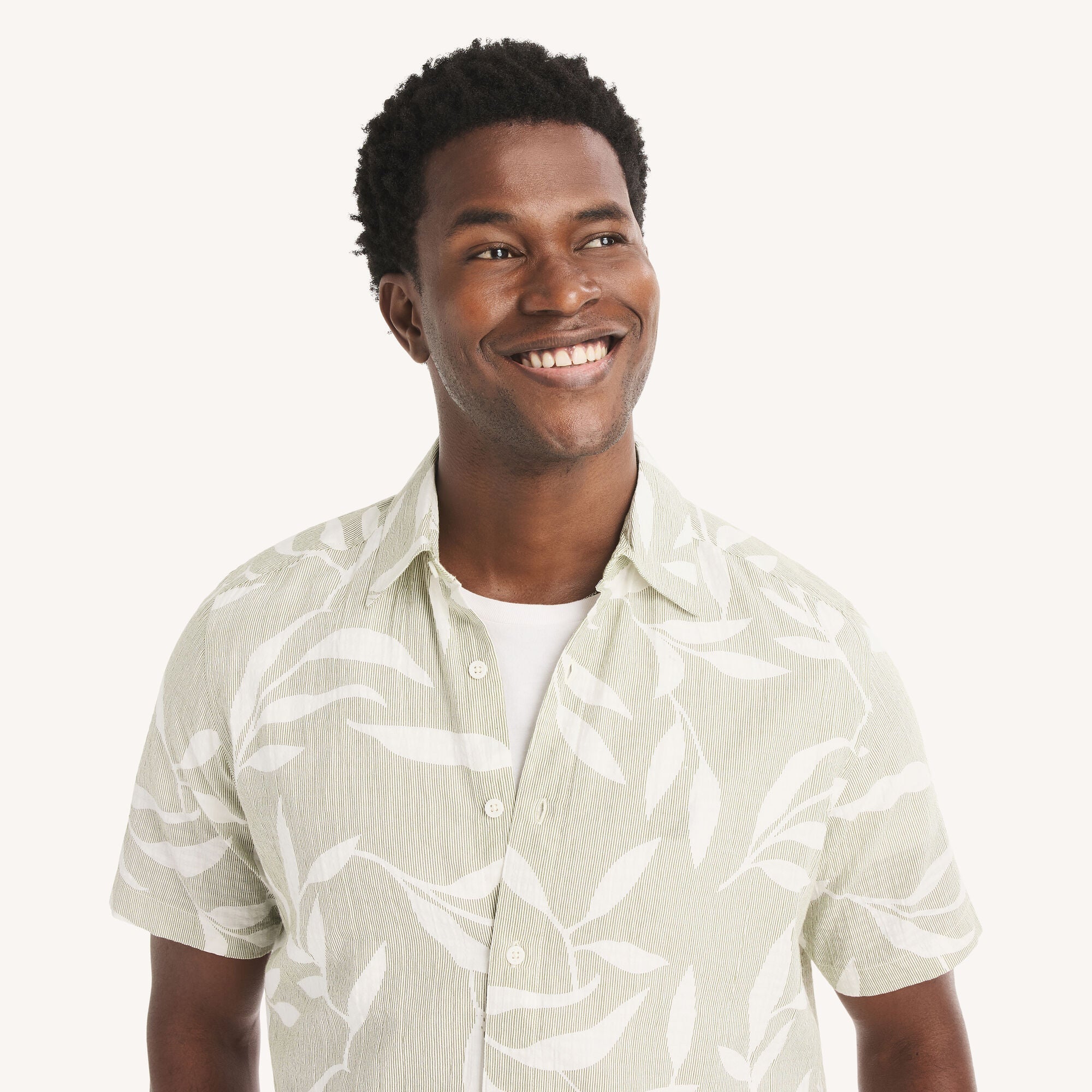 Camisa de hombre de manga corta con estampado