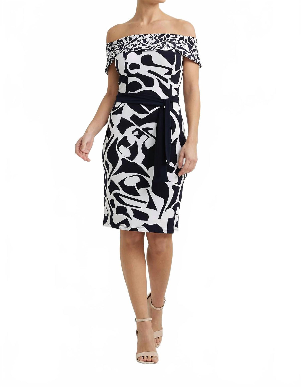 Vestido con hombros descubiertos color azul