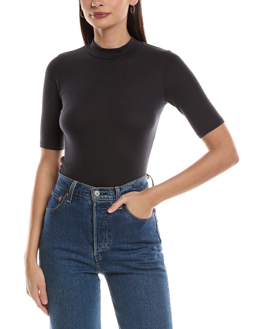 Camisa con cuello alto