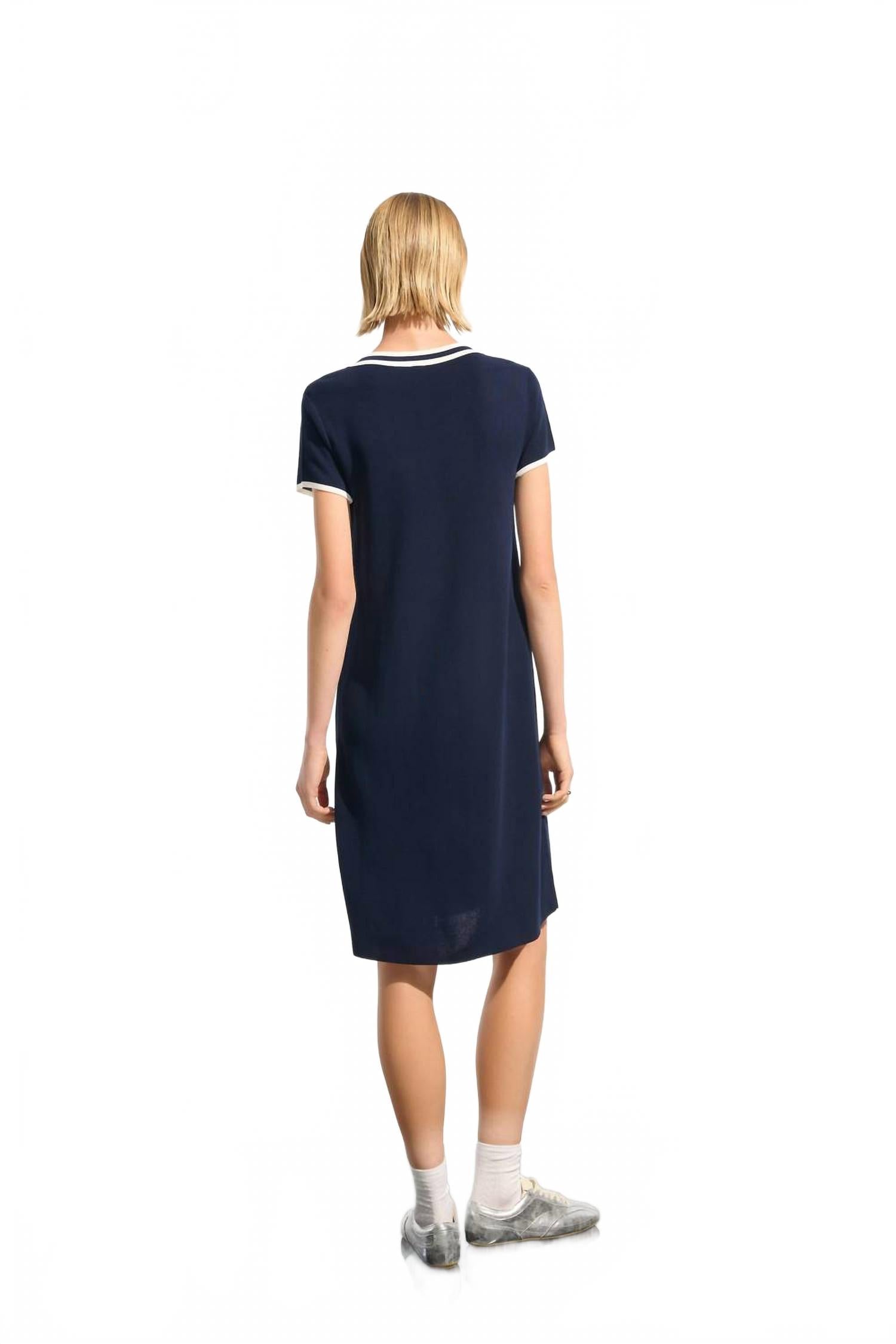 Vestido con cuello en V