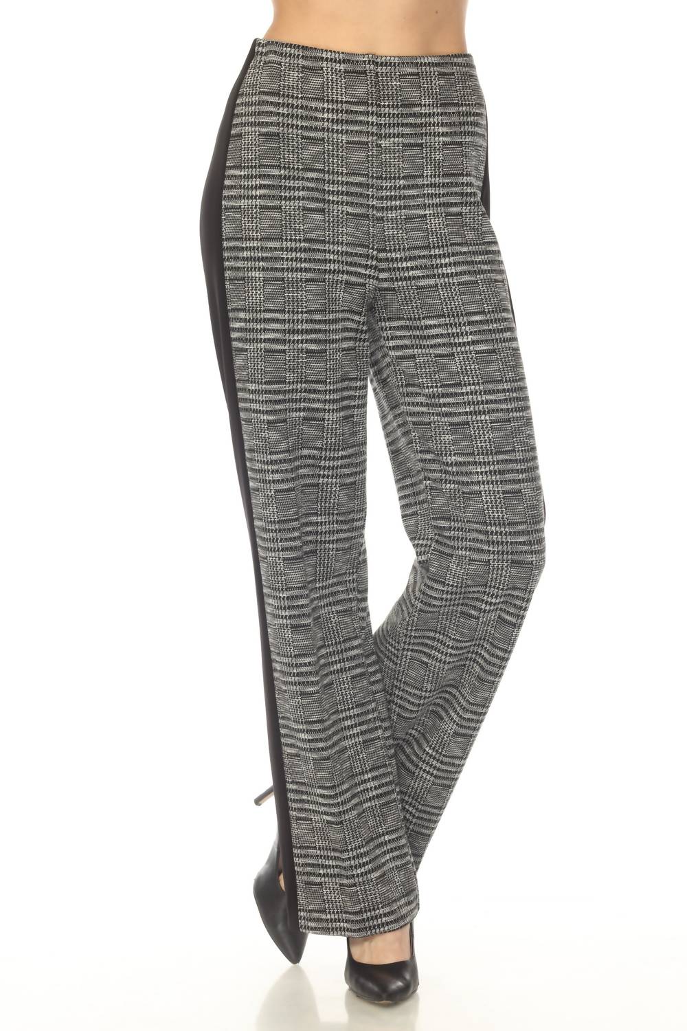 Pantalón de pierna ancha a cuadros color negro y blanco