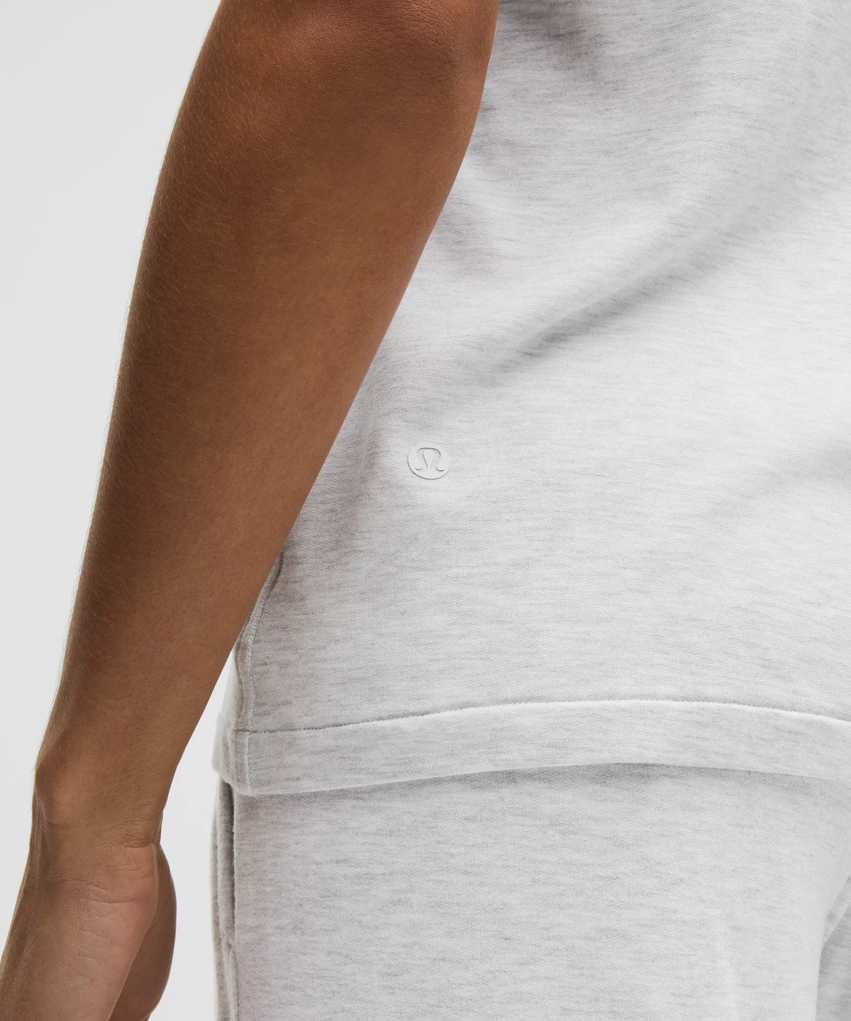 Camiseta sin mangas con cuello en V
