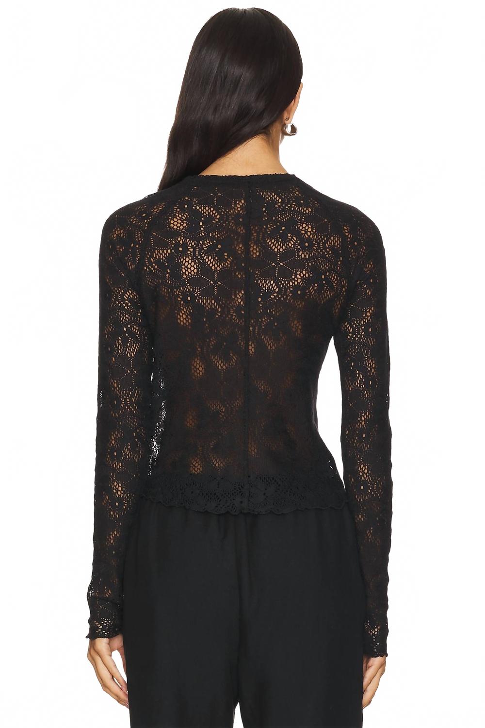 Camiseta color negro