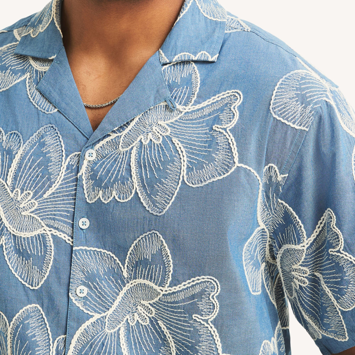 Camisa de hombre de manga corta con estampado