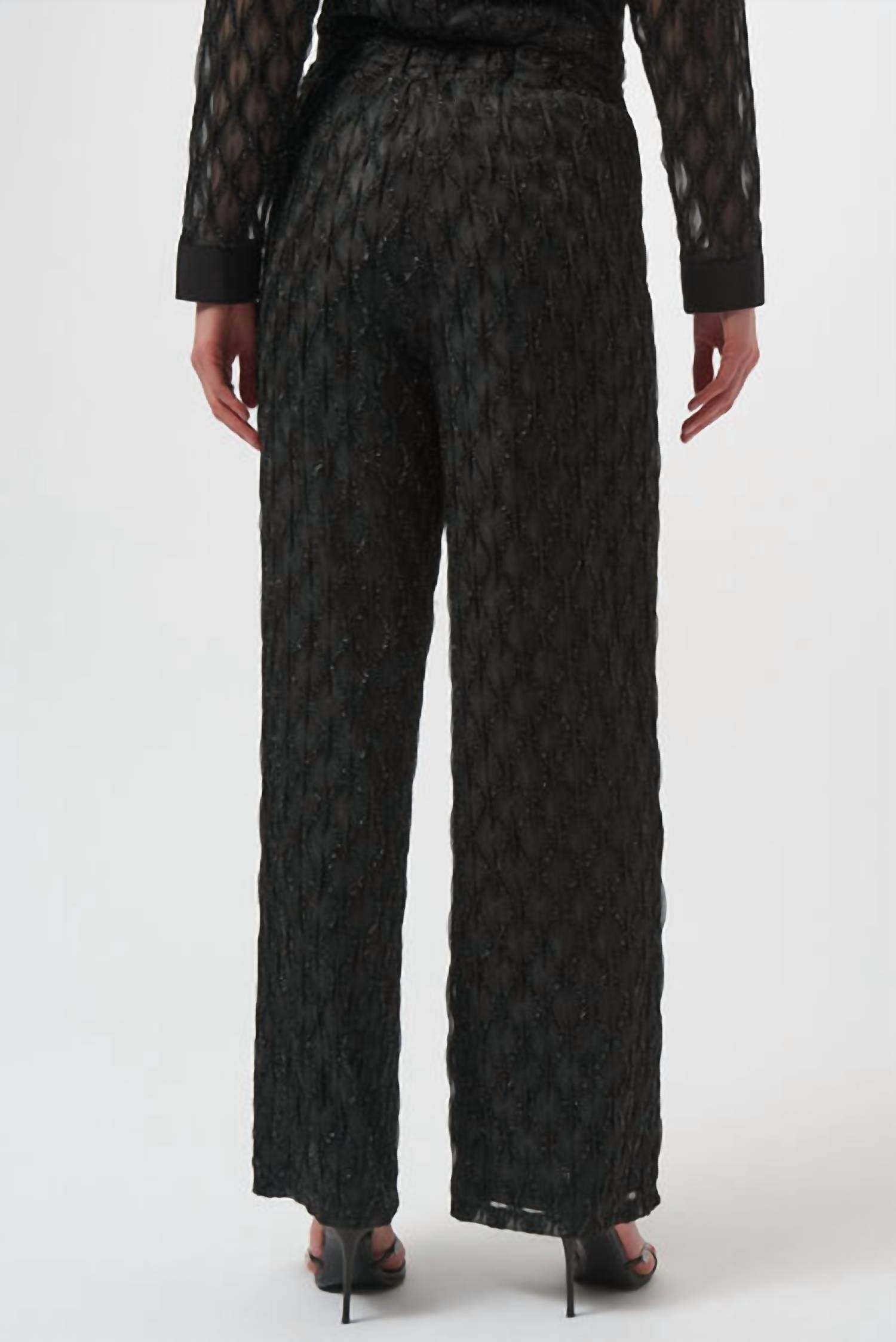 Pantalón color negro