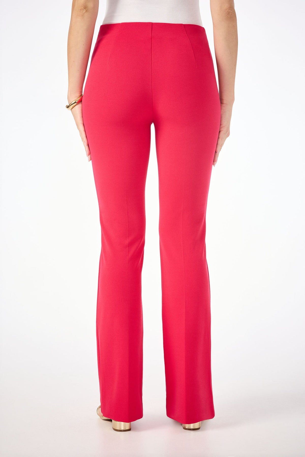 Pantalón de corte ajustado