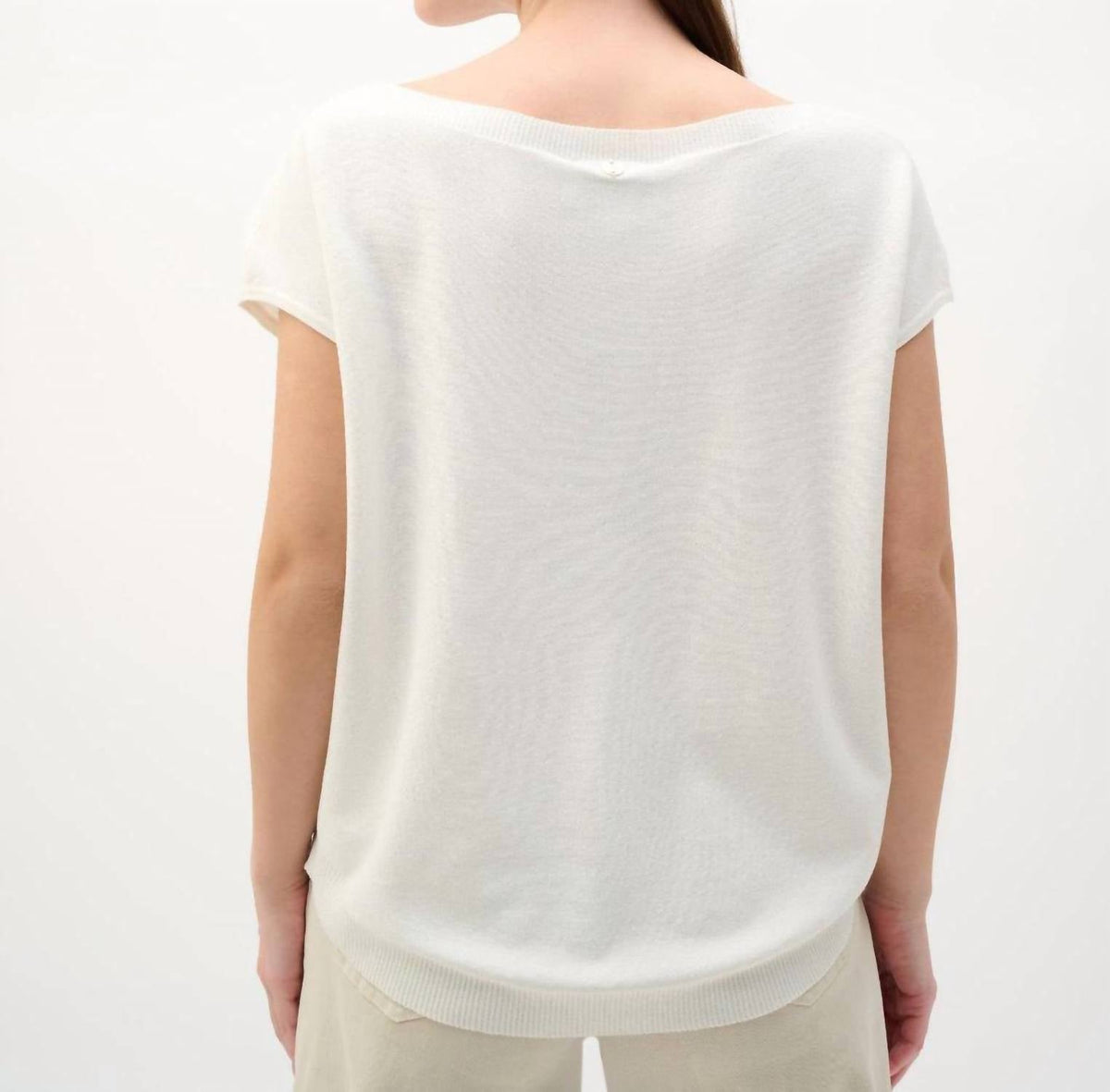 Top de mujer con bordado