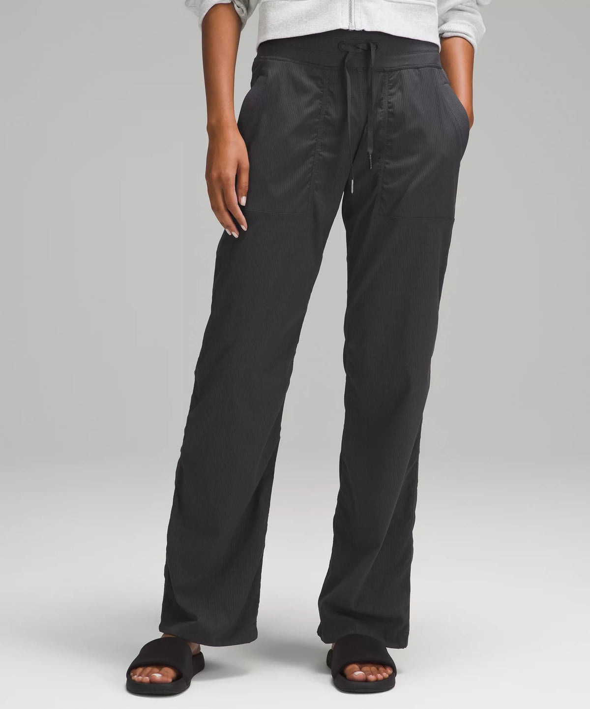Pantalón de tiro medio