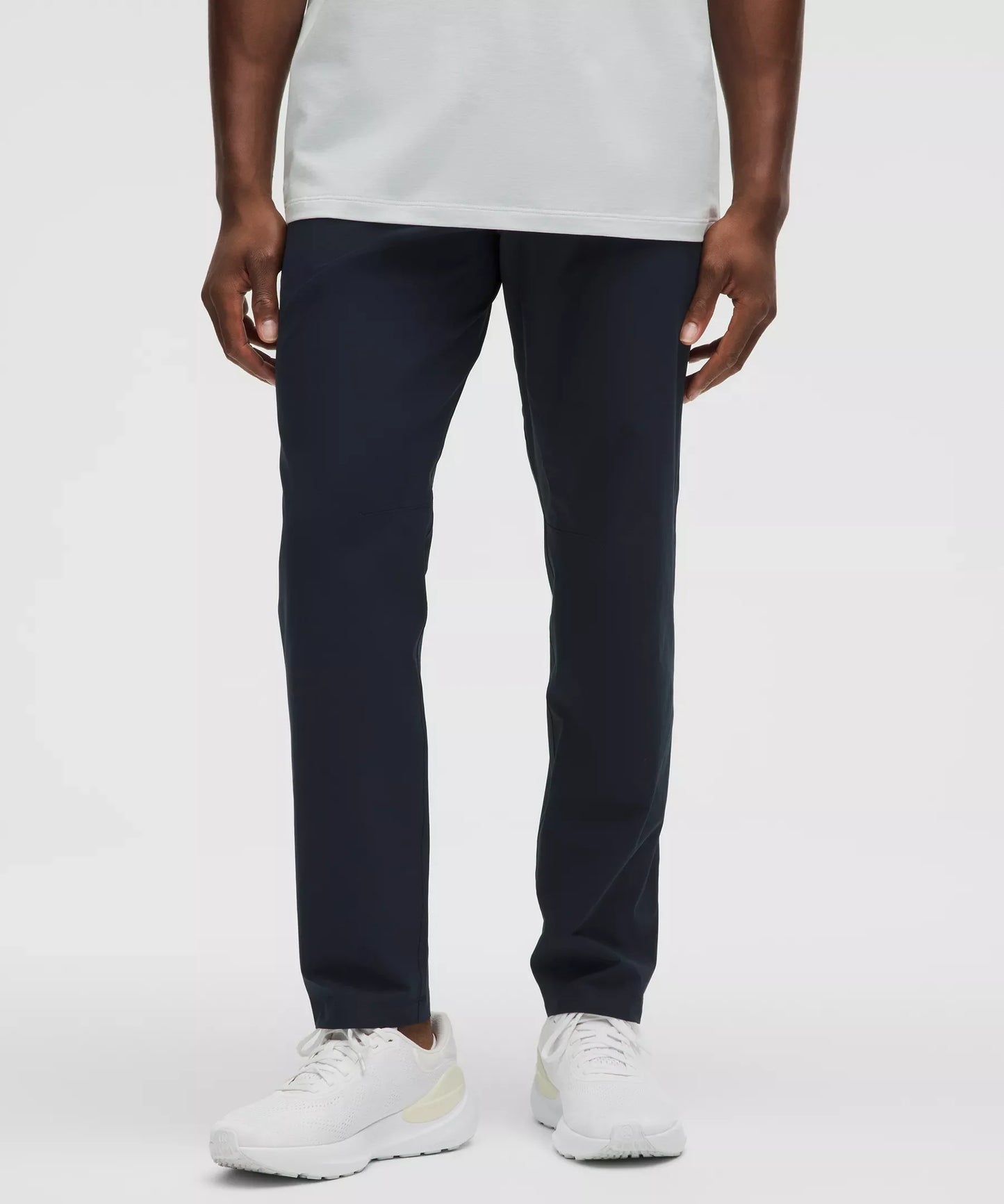 Pantalón de corte ajustado