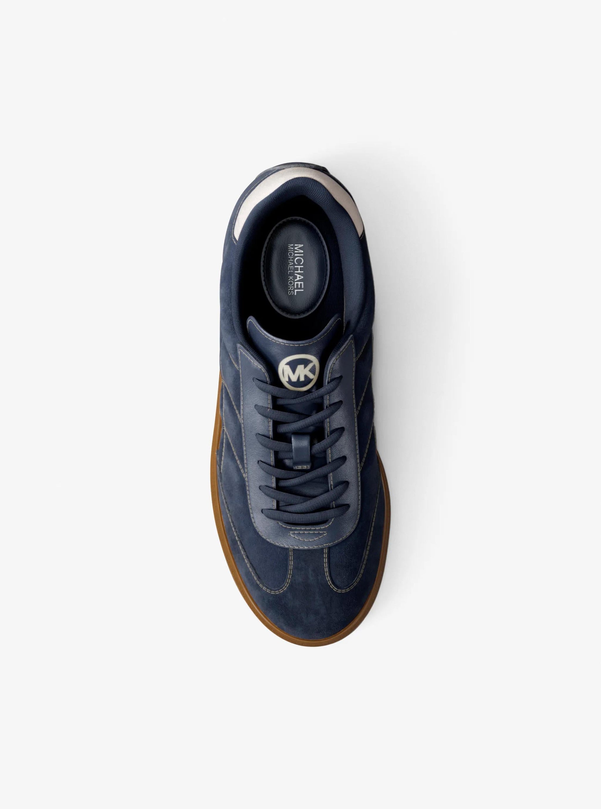 Tenis de gamuza