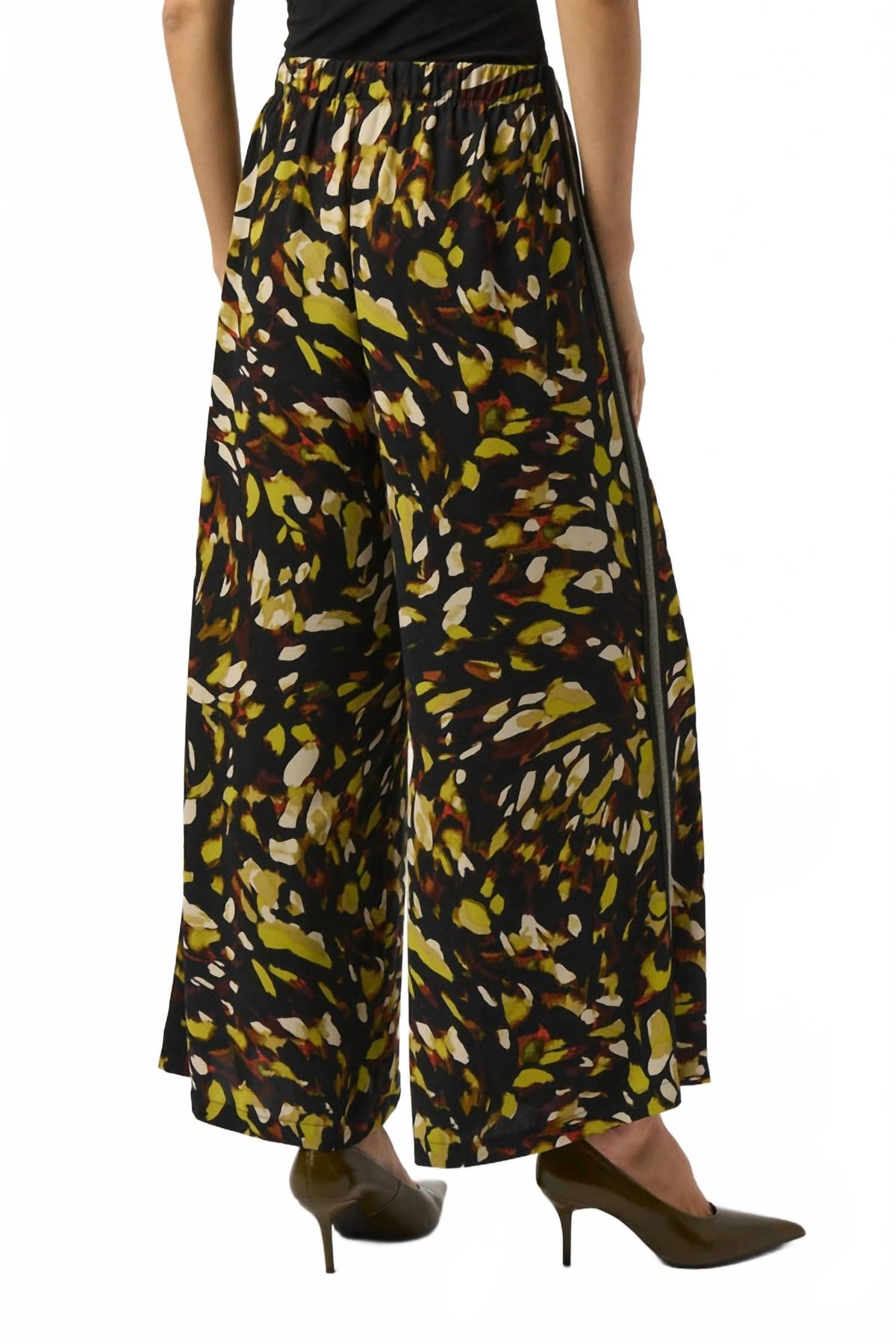 Pantalón de pierna ancha con estampado animal color negro