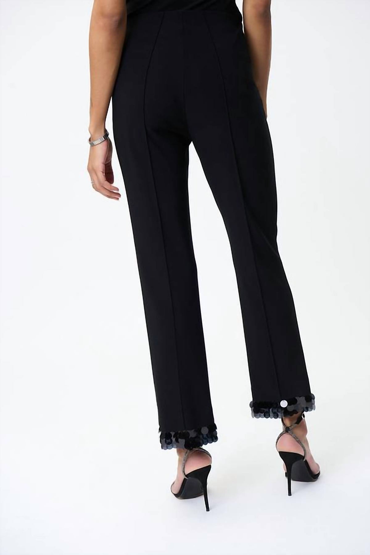 Pantalón con lentejuelas color negro