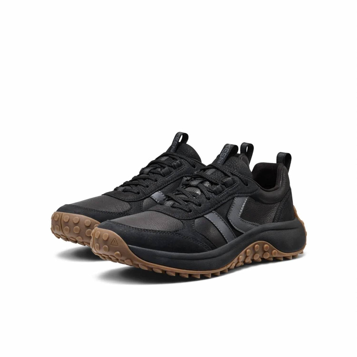 Tenis de hombre de cuero color negro