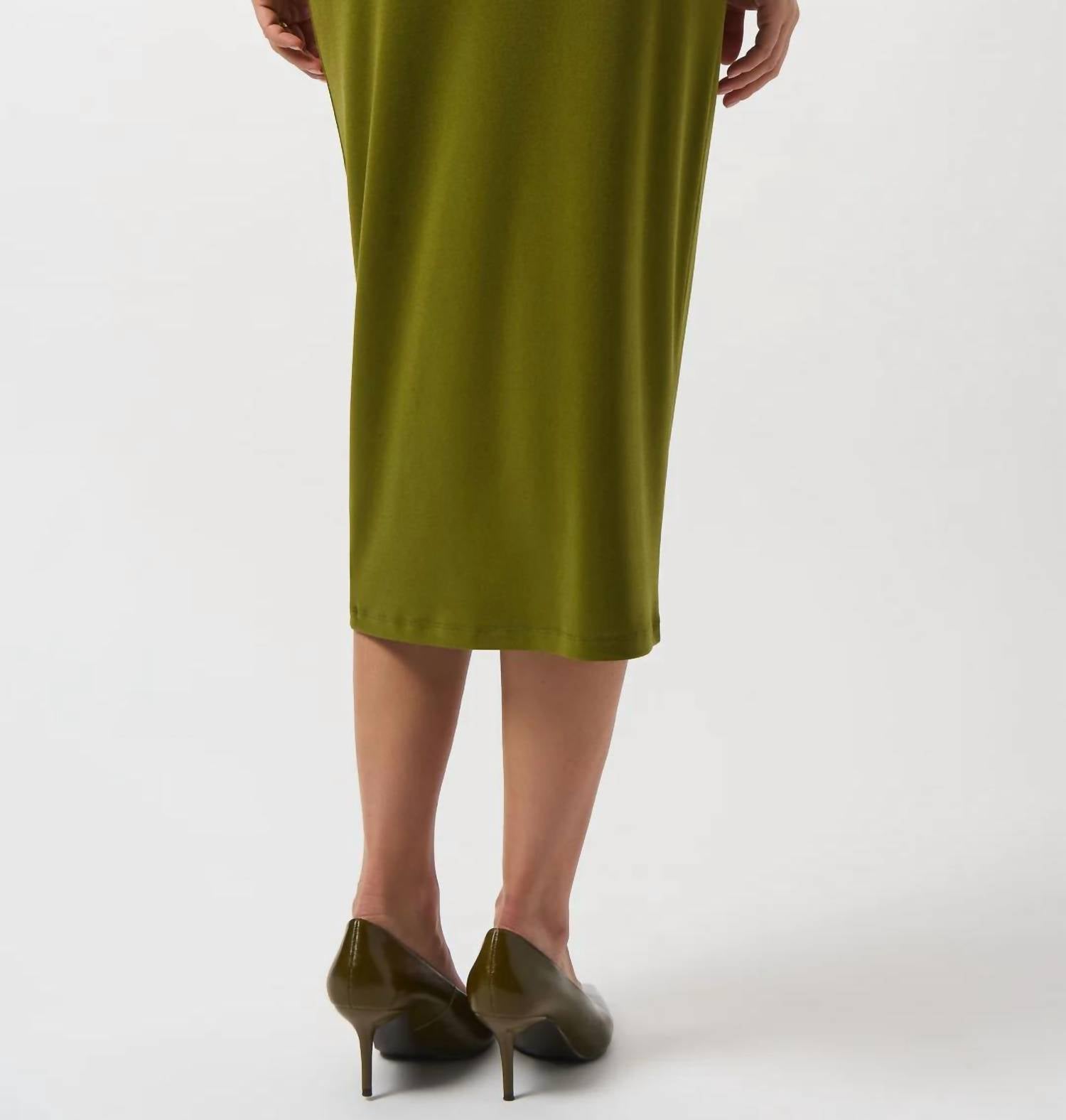 Falda midi