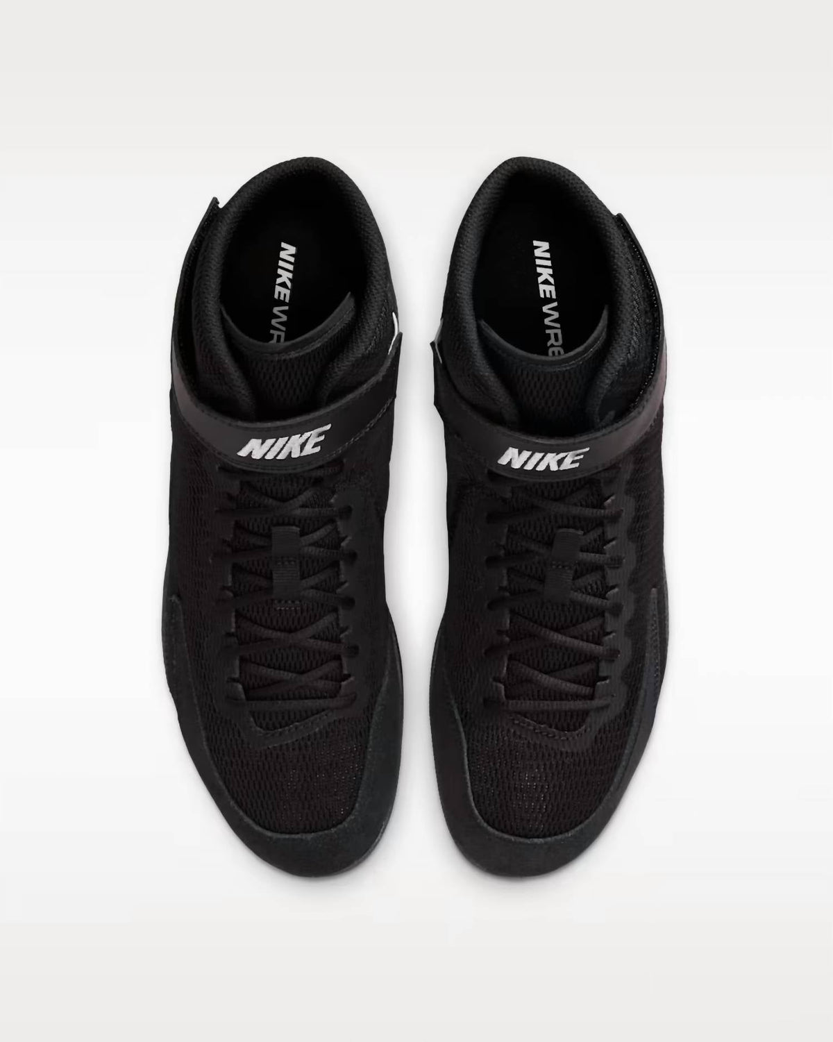 Tenis de hombre color negro y blanco