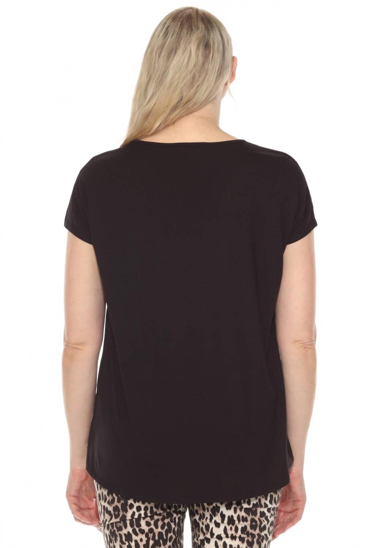 Top con cuello en V de corte amplio color negro