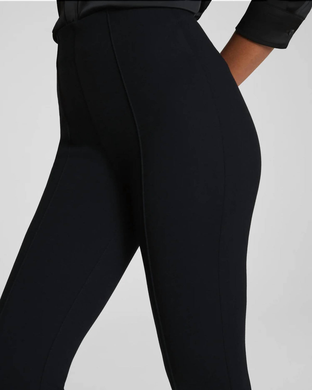 Pantalón color negro