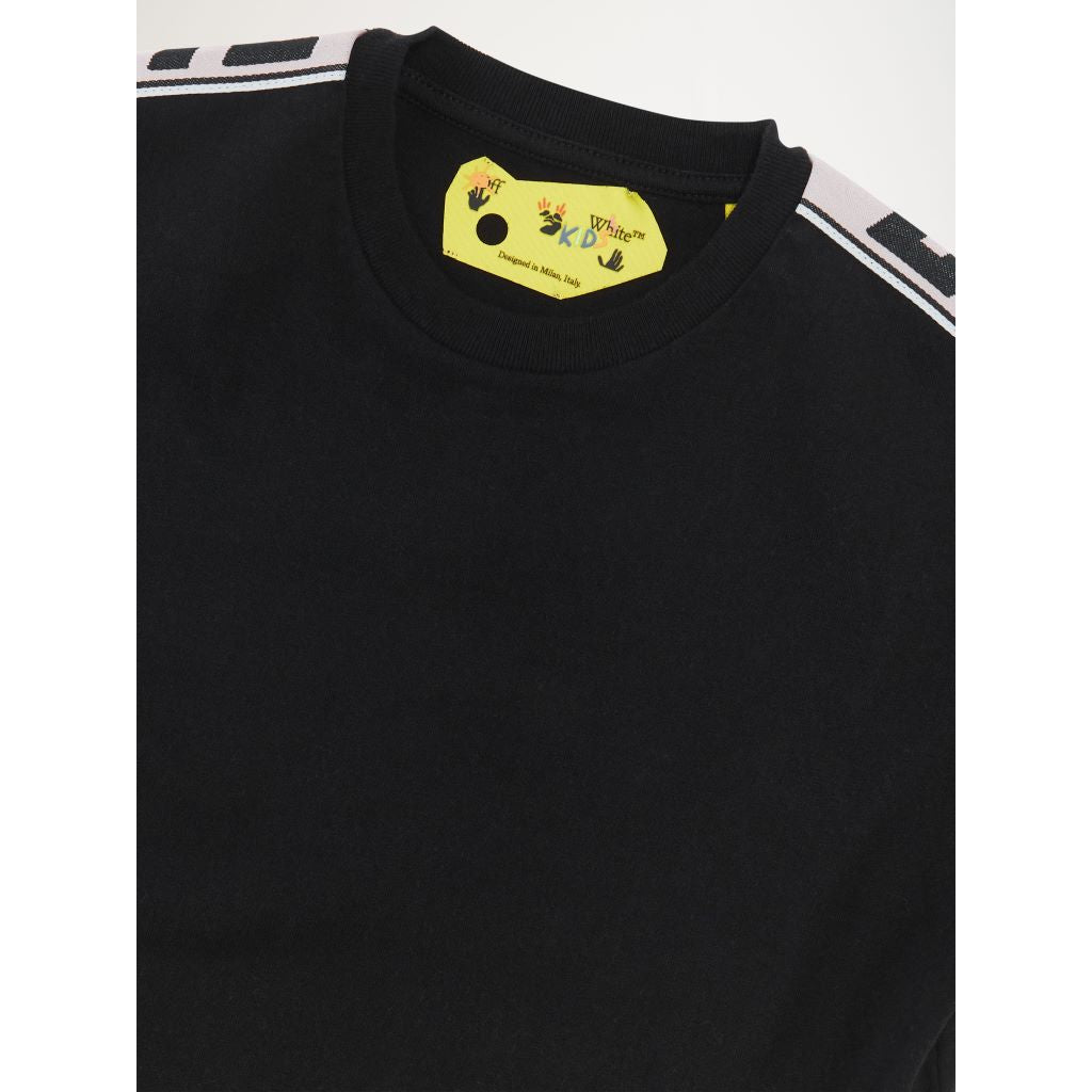 Camiseta color negro