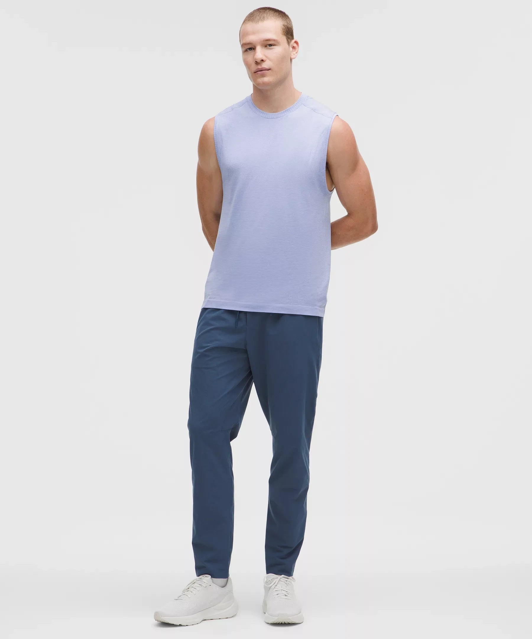 Pantalón de corte ajustado
