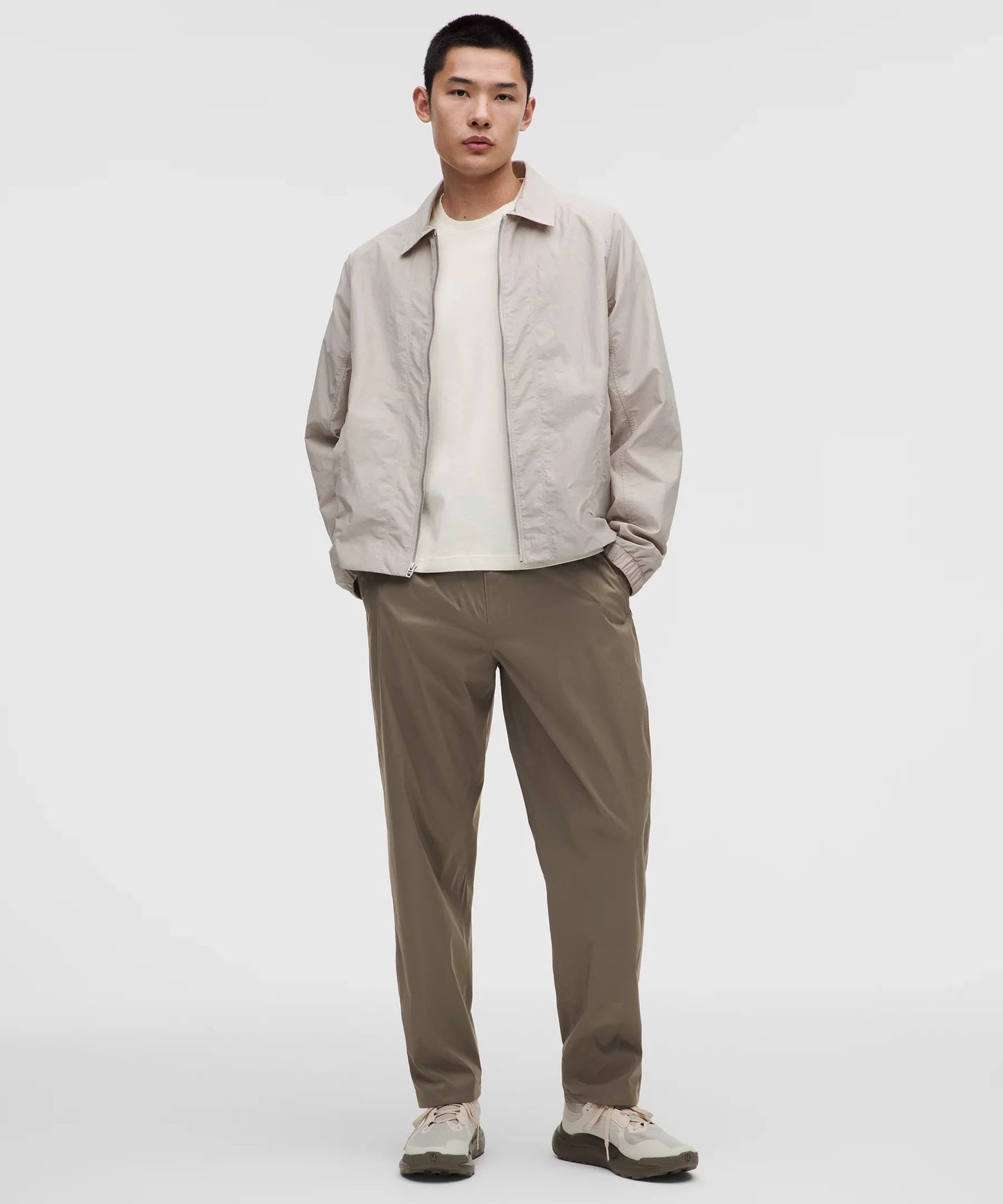 Pantalón de corte amplio