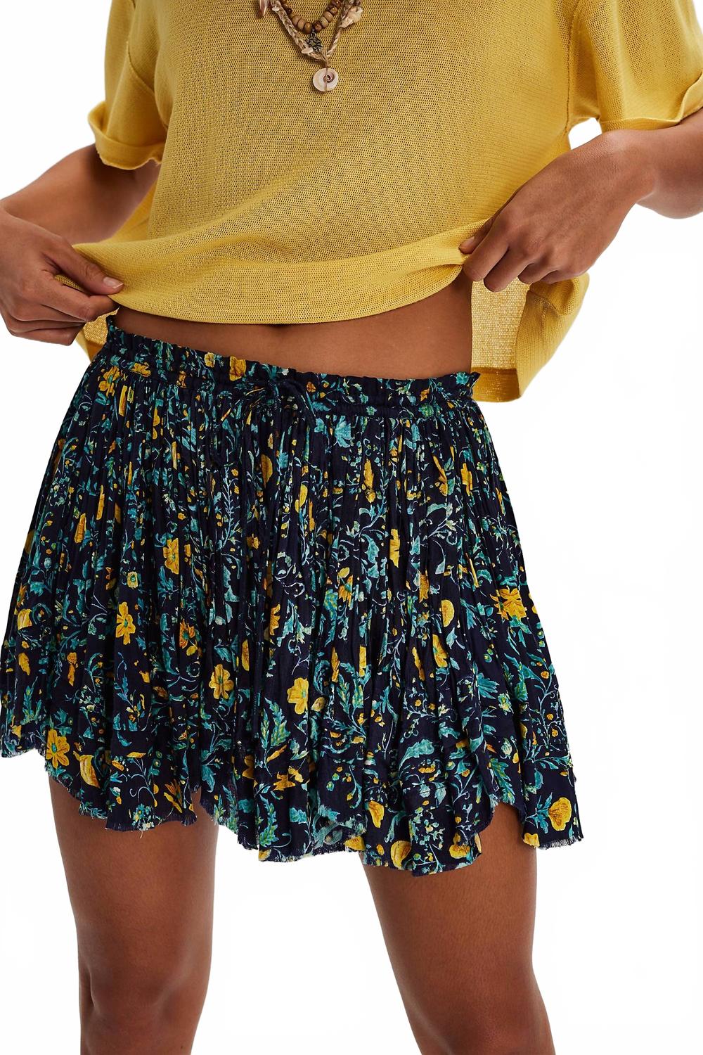 Falda corta con estampado color azul marino