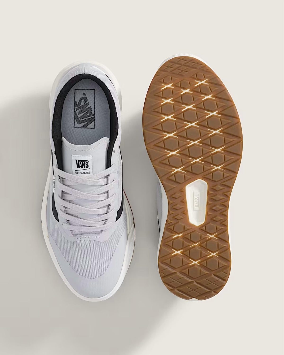 Tenis de hombre color gris