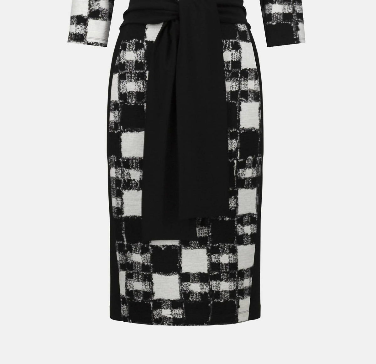 Vestido de mujer color negro y crema