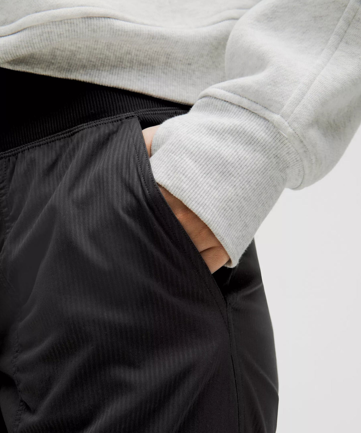 Pantalón deportivo de tiro medio