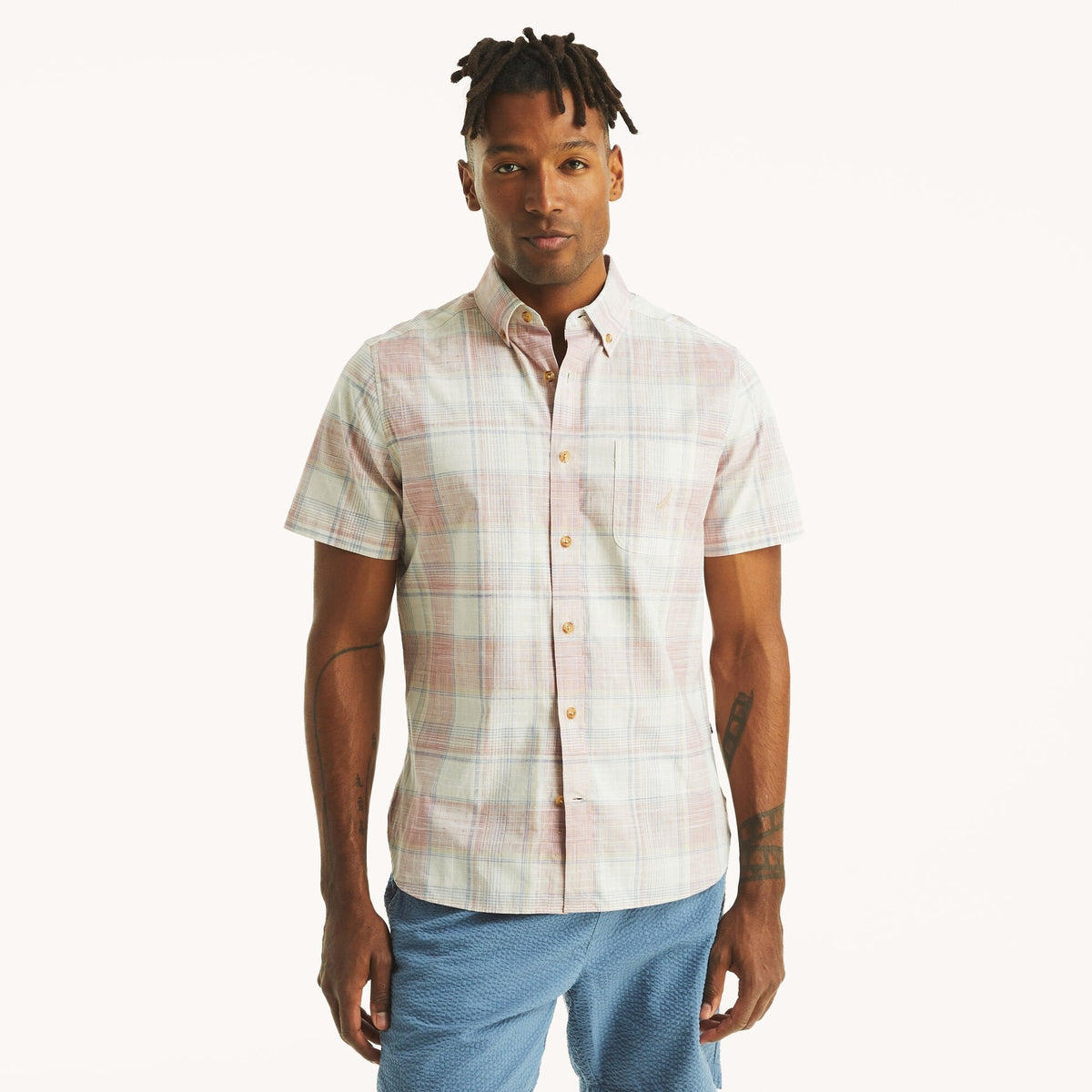 Camisa de hombre de manga corta a cuadros