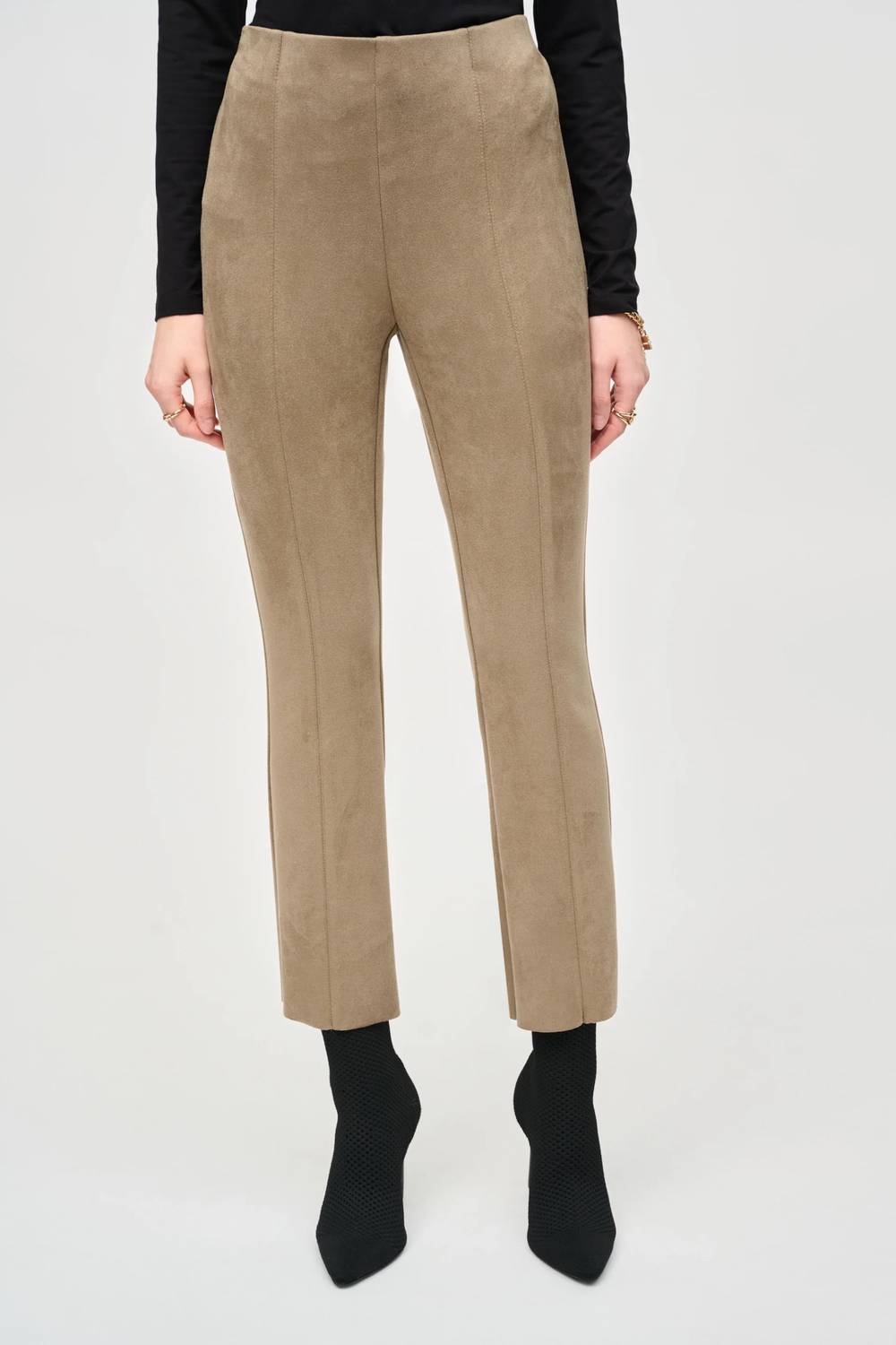 Pantalón de gamuza