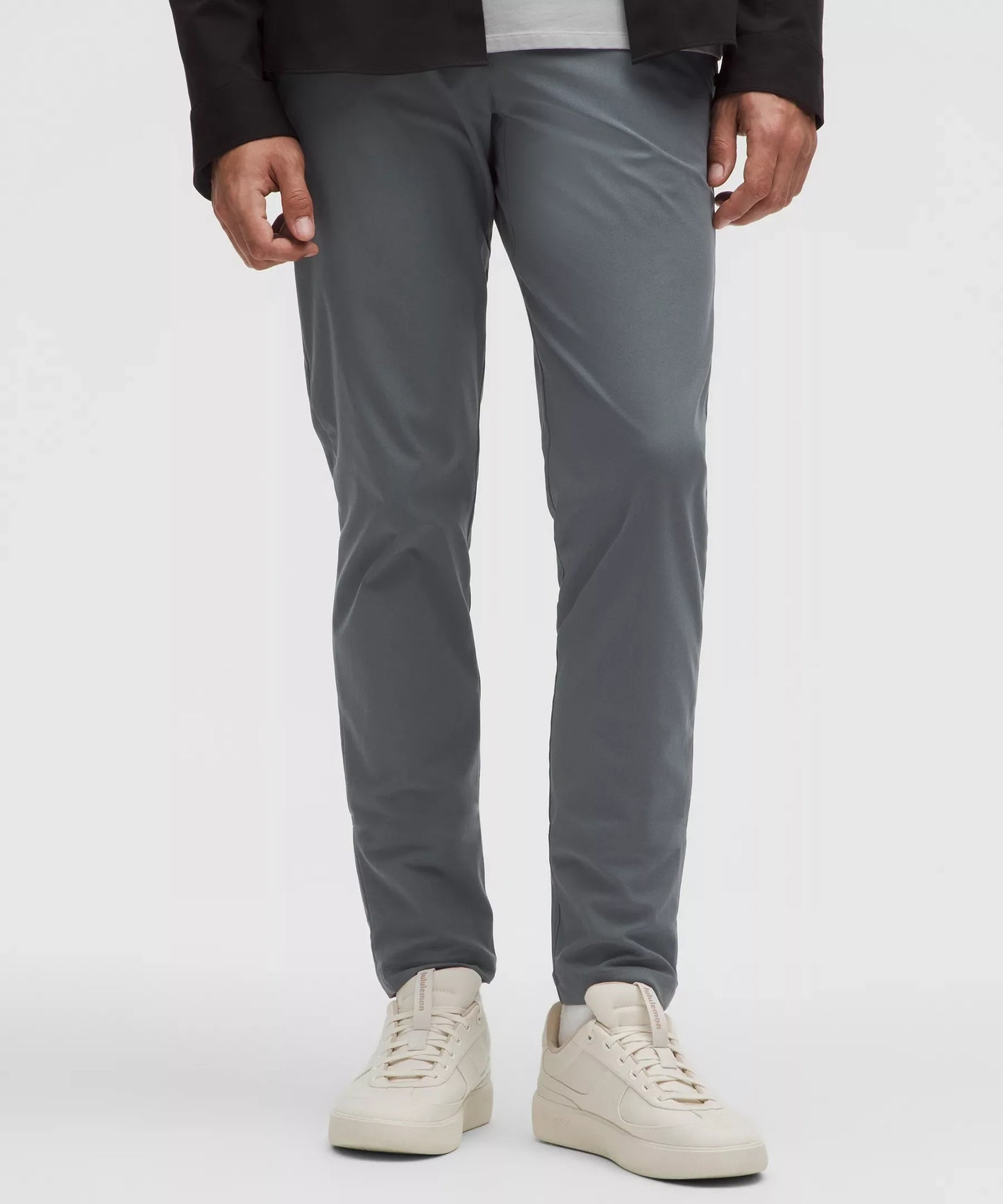 Pantalón de corte ajustado