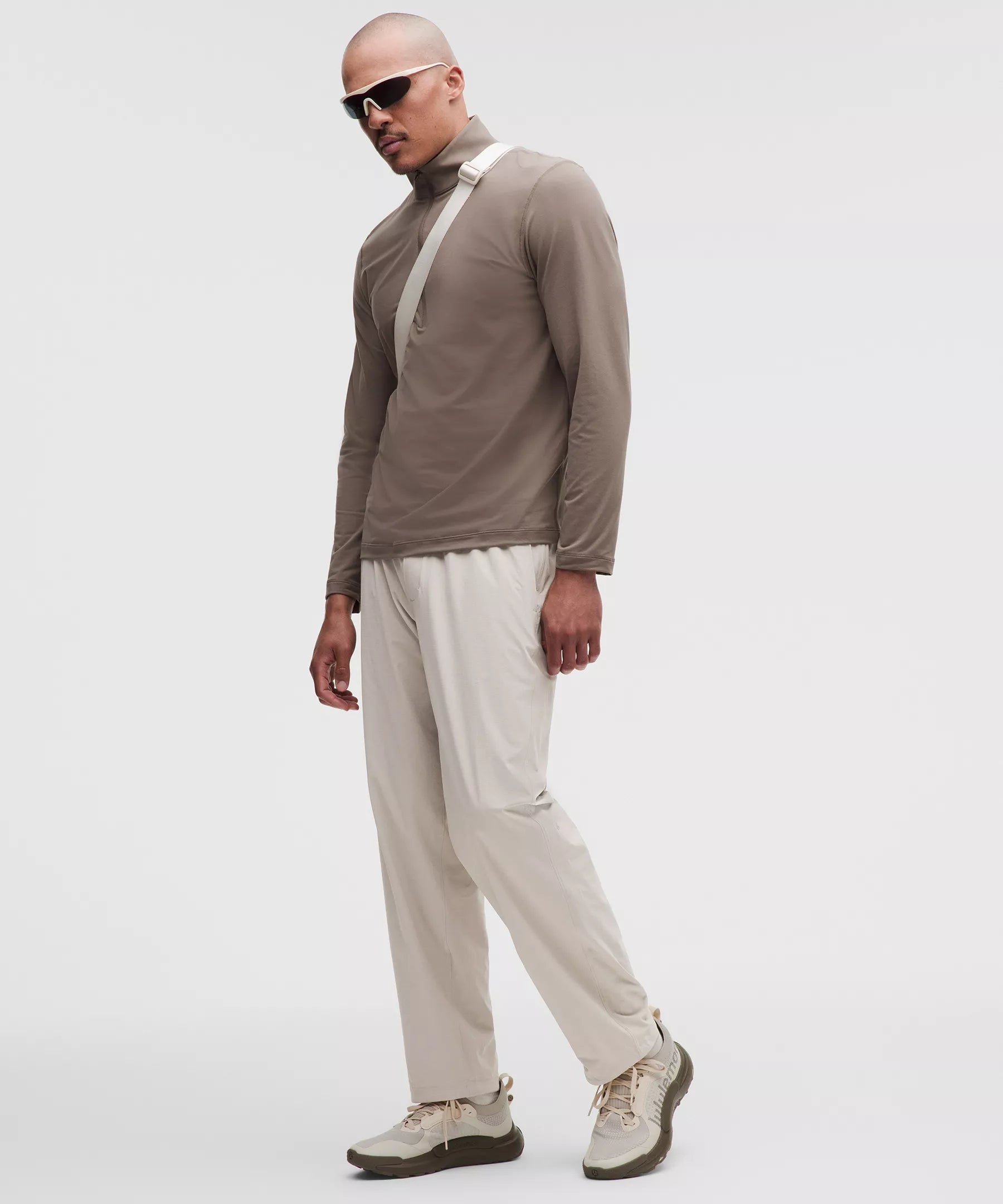 Pantalón de corte amplio