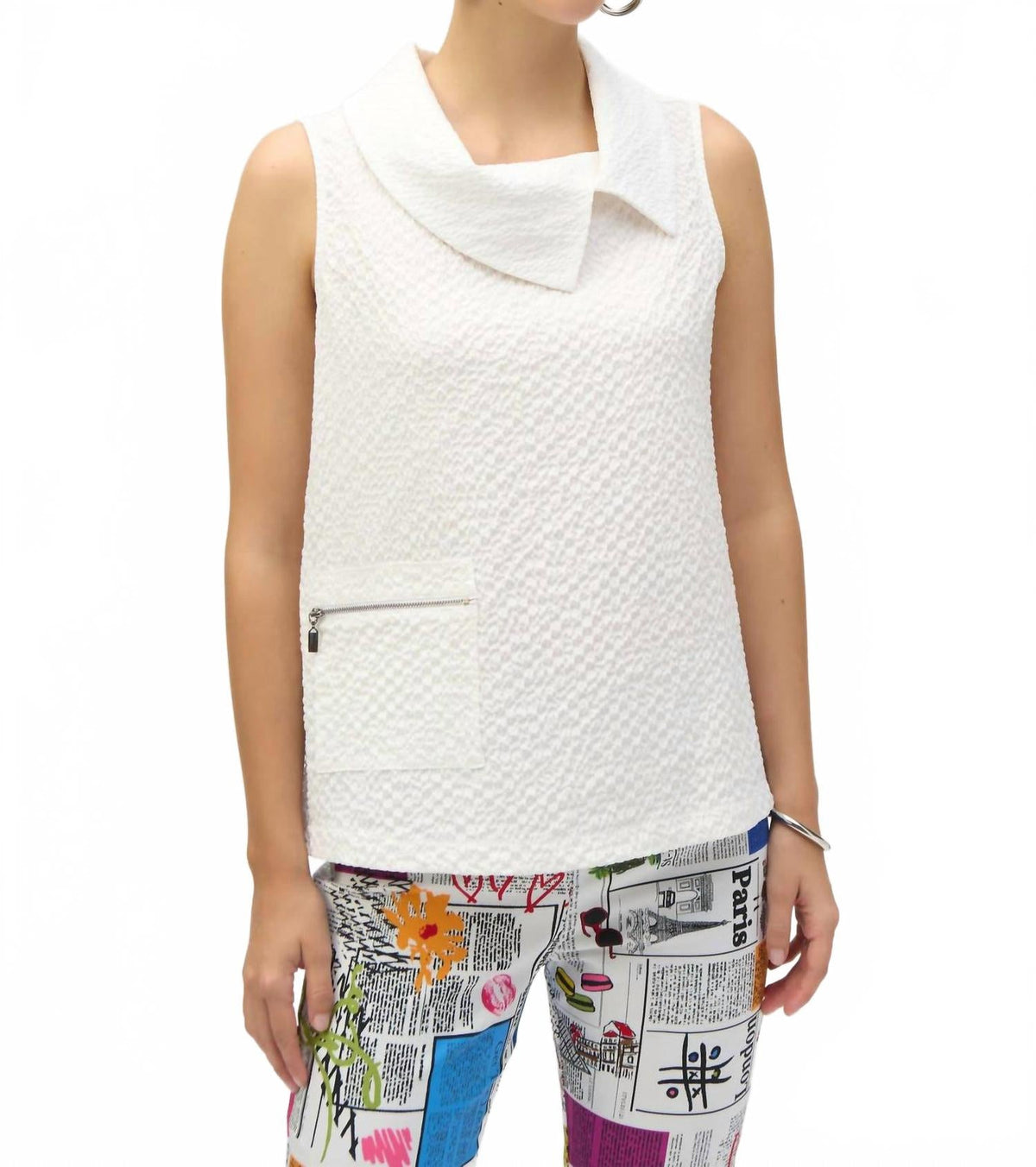 Top sin mangas color blanco